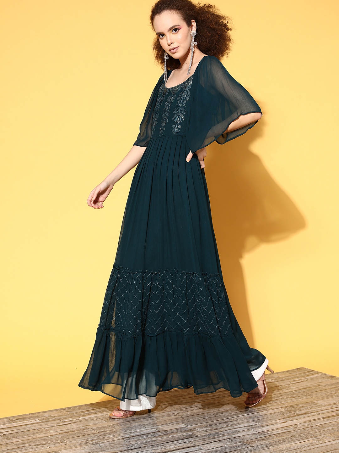 

ZOLA Women Attractive Green Georgette Bling it On Kurta