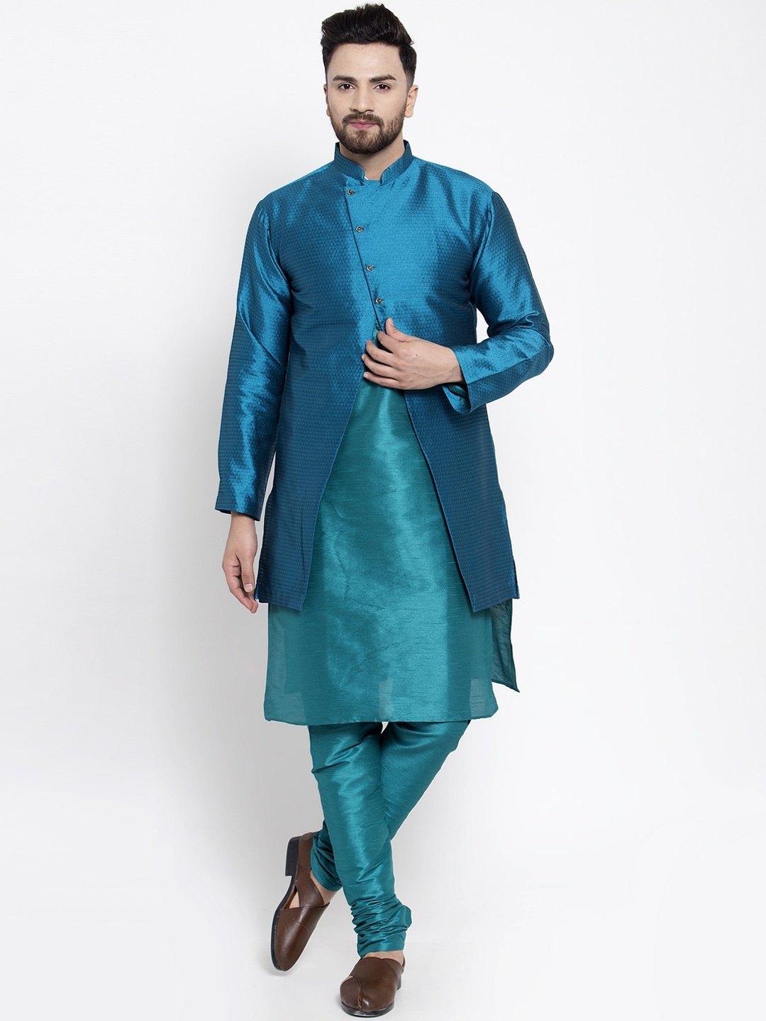 

Kaifoo Men Green Kurta with Pyjamas & Ethnic Jacket Sets.