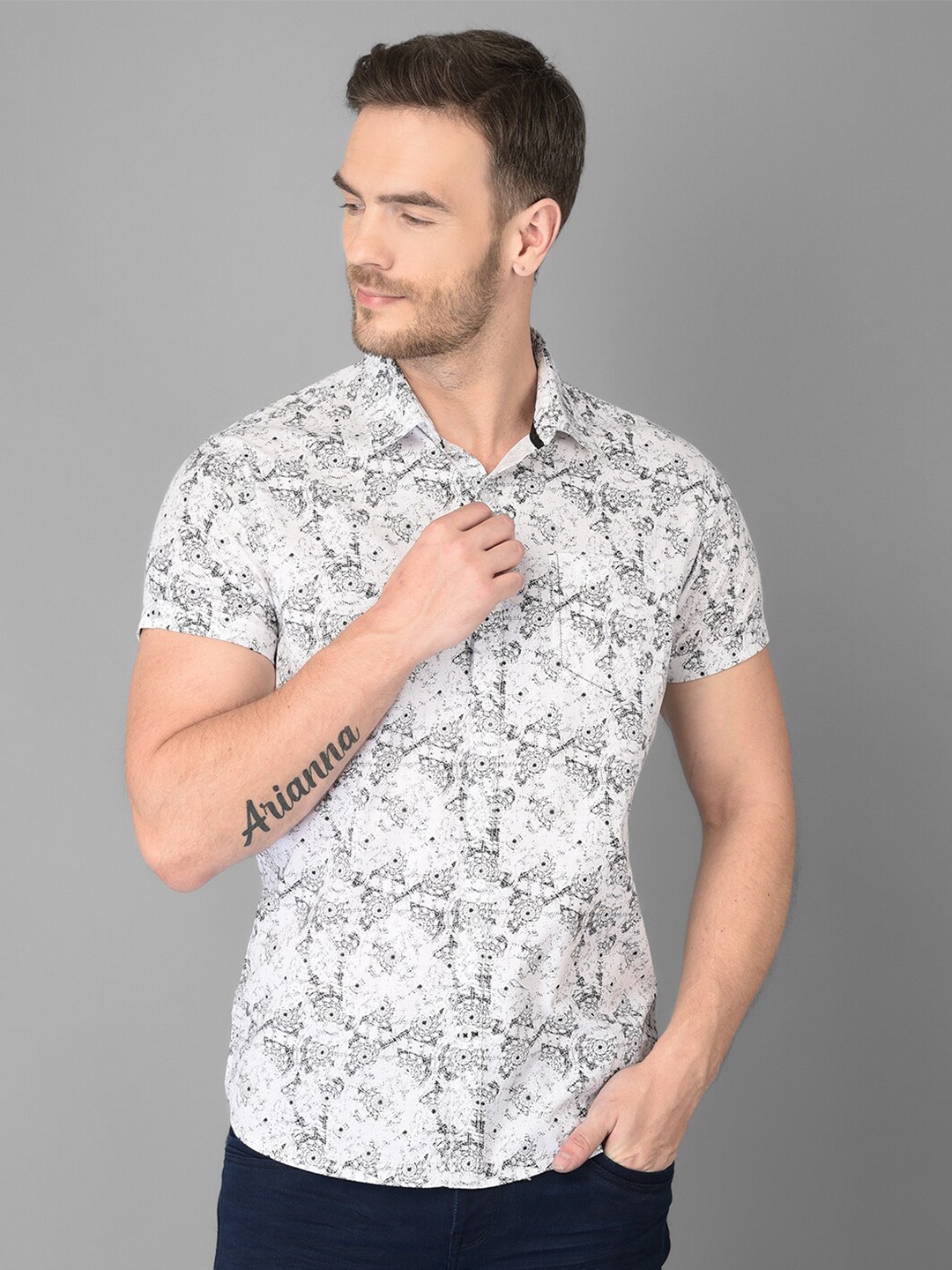 

Canary London Men Black & White Smart Slim Fit Printed Casual Shirt