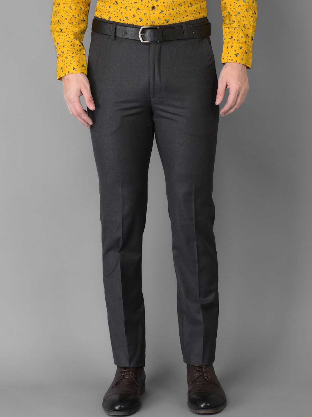 

Canary London Men Charcoal Smart Slim Fit Wrinkle Free Trousers