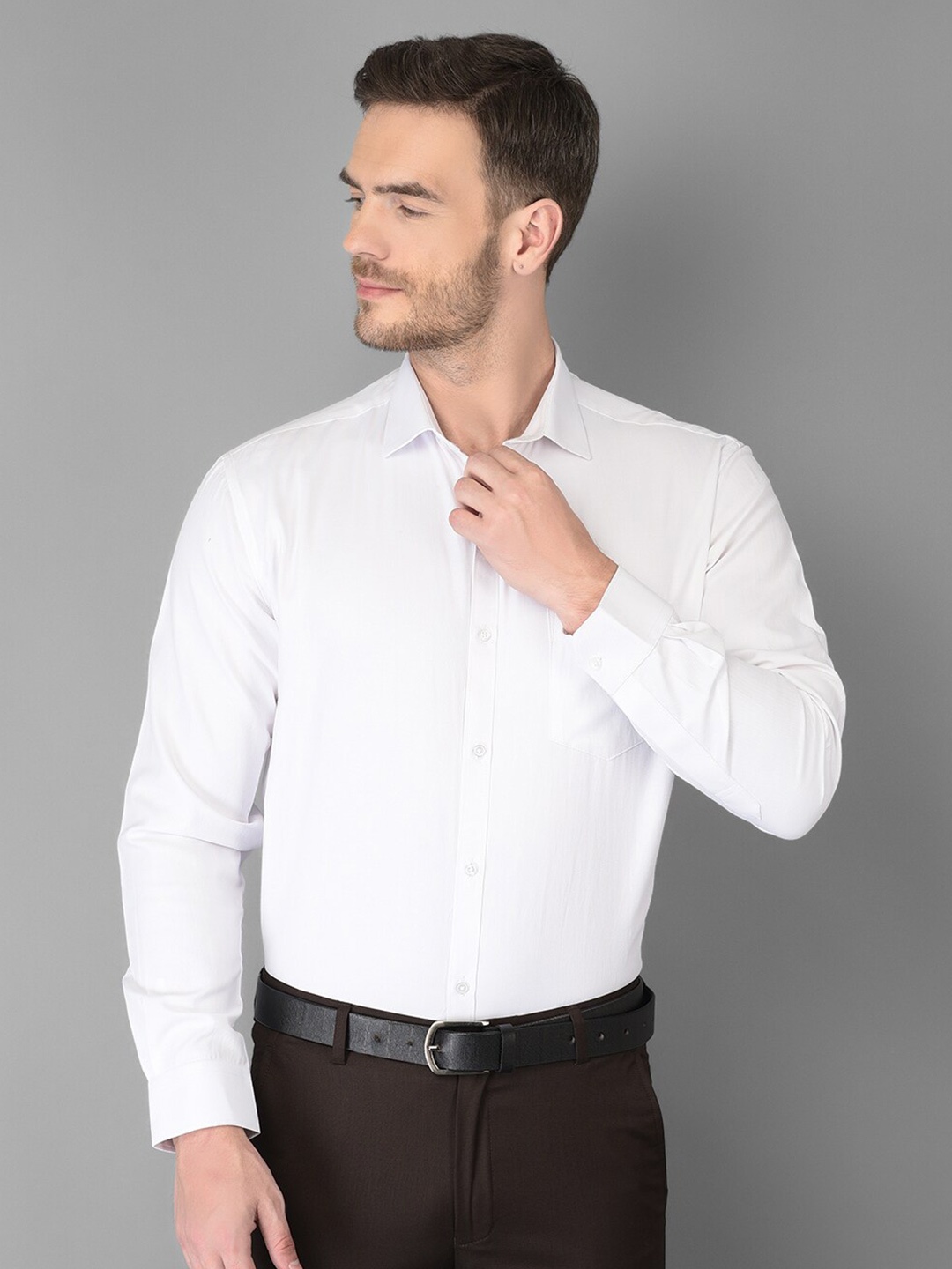 

Canary London Men White Solid Formal Shirt