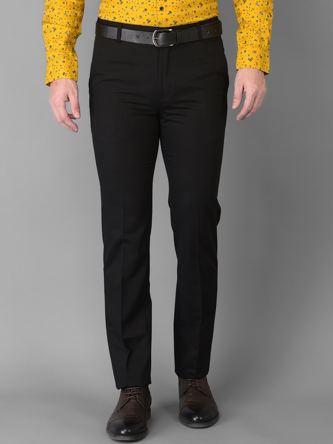 

Canary London Men Black Smart Slim Fit Wrinkle Free Trousers