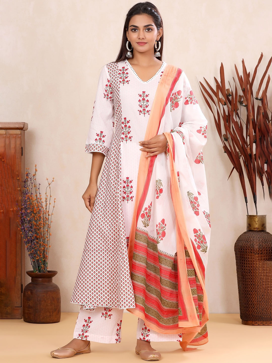 

mirari Peach-Coloured Floral Printed Pure Cotton Kurta with Trousers & With Dupatta