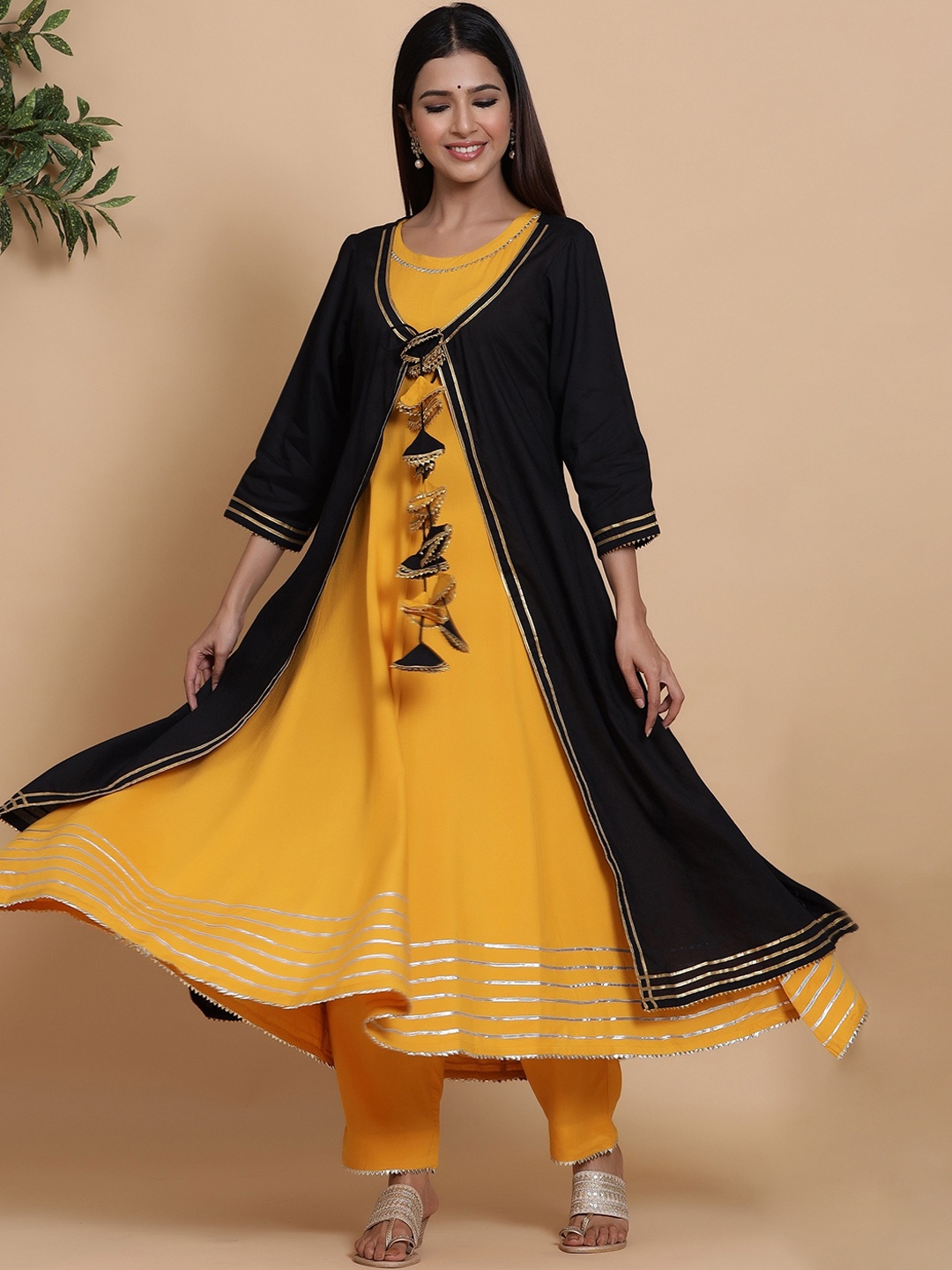 

mirari Women Yellow Panelled Pure Cotton Anarkali Kurta with Trousers
