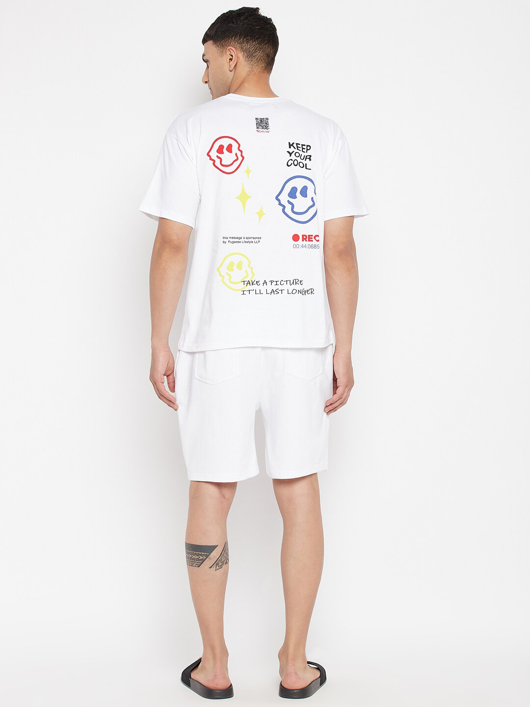 

FUGAZEE Men White Printed T-shirt with Shorts