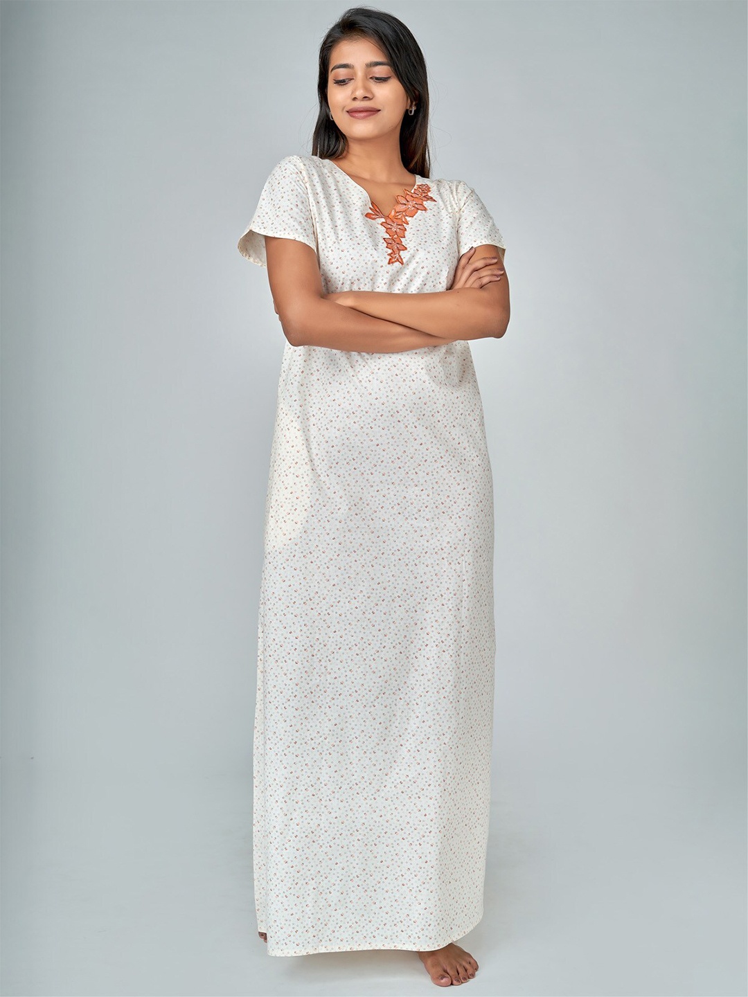 

Maybell Women Peach-Coloured & White Printed Pure Cotton Maxi Nightdress