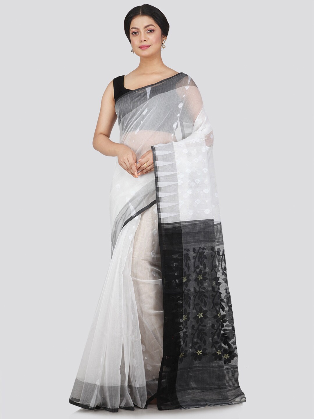 

PinkLoom White & Black Woven Design Jamdani Saree