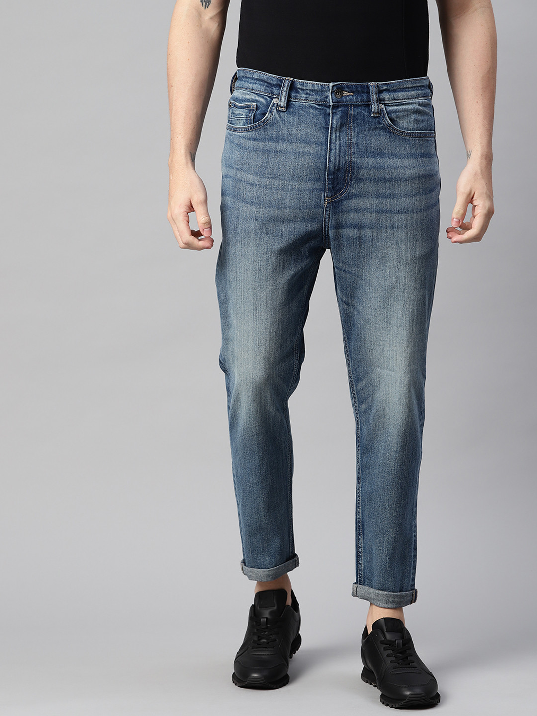 

Marks & Spencer Men Blue Tapered Fit Light Fade Stretchable Jeans