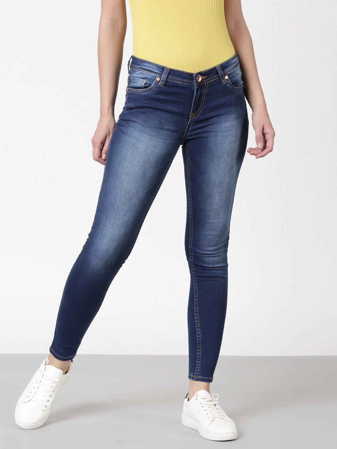 

ether Women Blue Skinny Fit Mid-Rise Clean Look Jeans