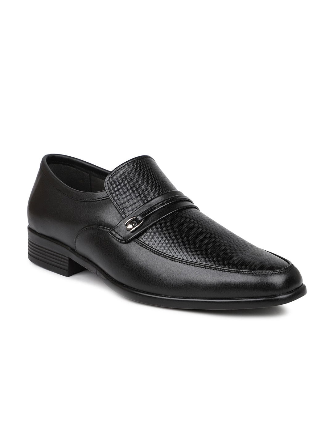 

PRIVO by Inc.5 Men Black Solid Formal Derbys