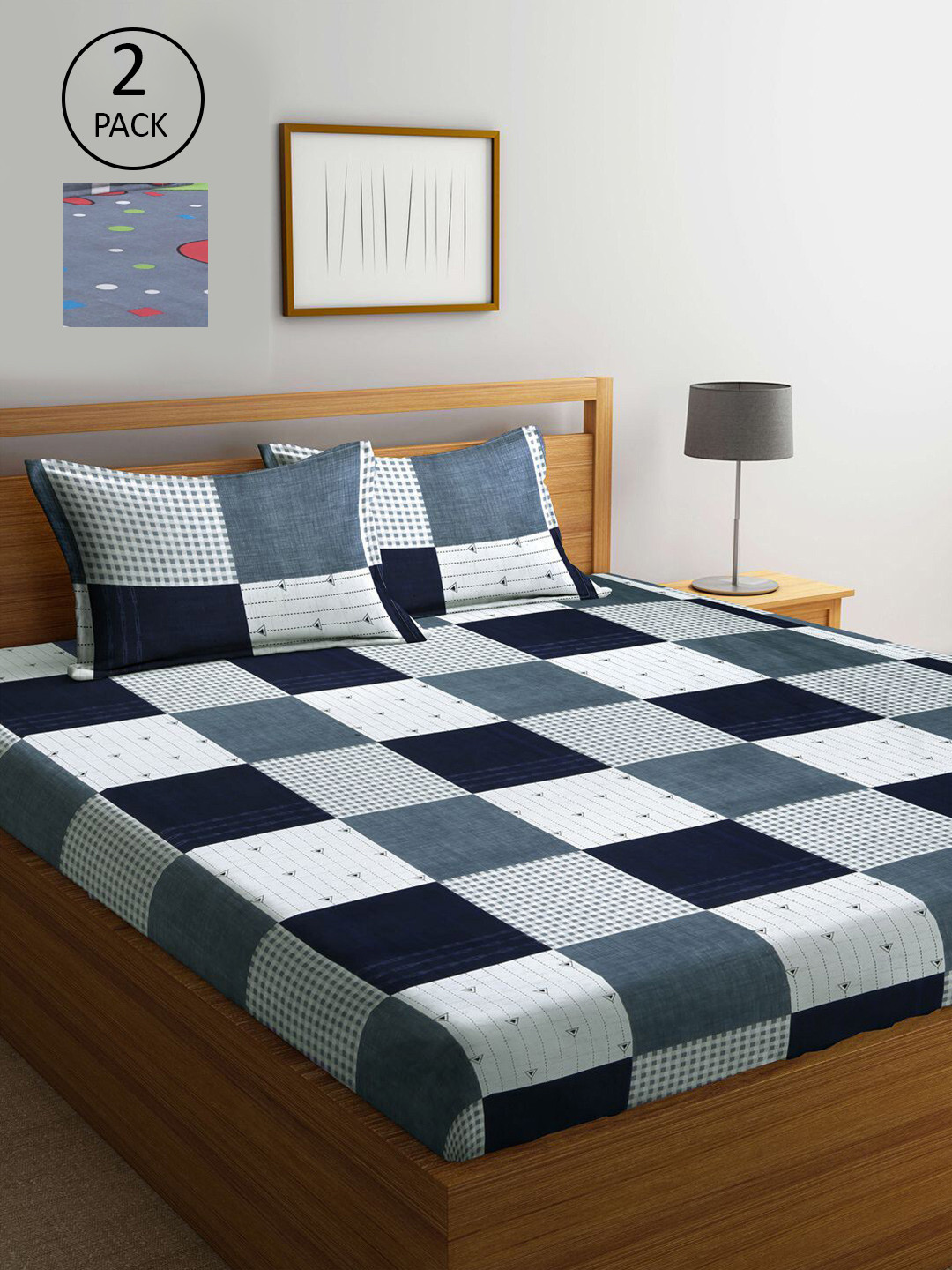 

KLOTTHE Grey & White Geometric 210 TC Set Of 2 King Bedsheet with 4 Pillow Covers