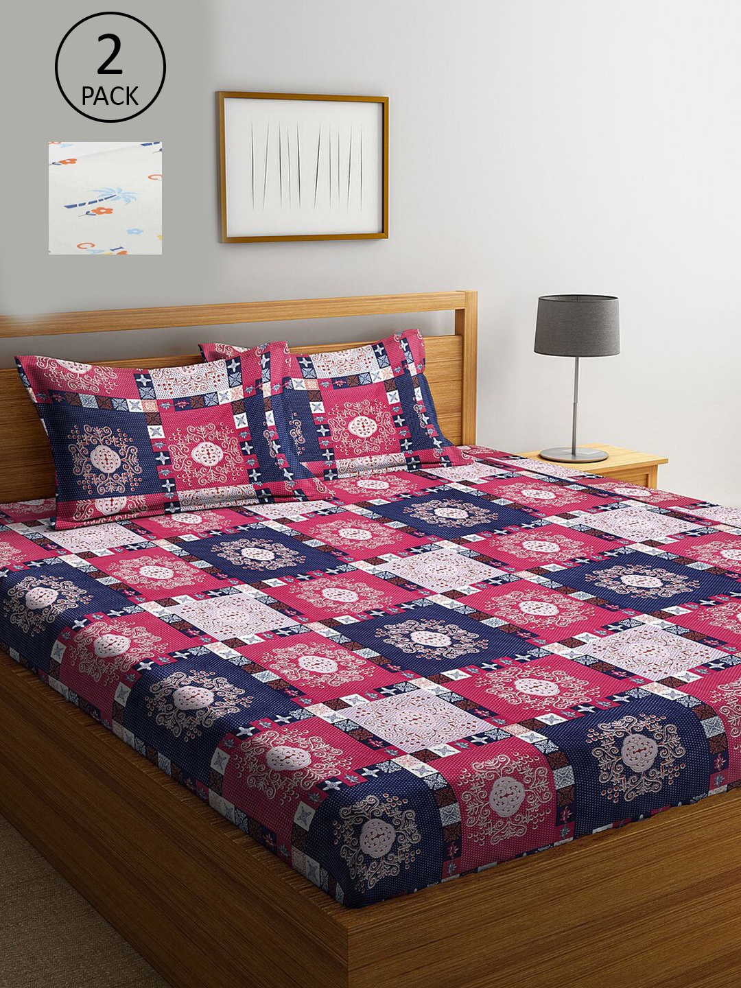 

KLOTTHE Pink & White Geometric 300 TC 2 King Bedsheet with 4 Pillow Covers