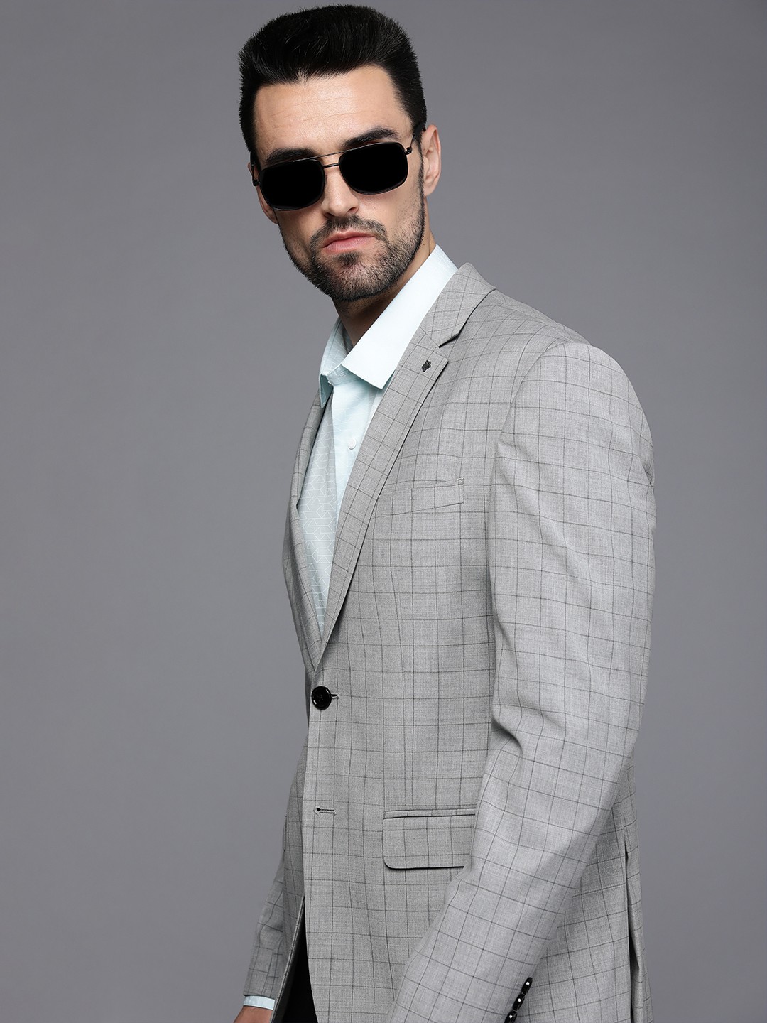 

Louis Philippe Men Grey & Black Checked Single-Breasted Slim-Fit Formal Blazer