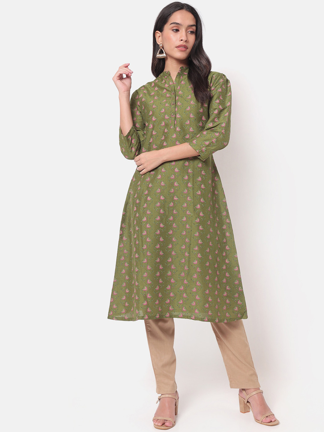 

Saaki Women Green Floral Printed Kurta