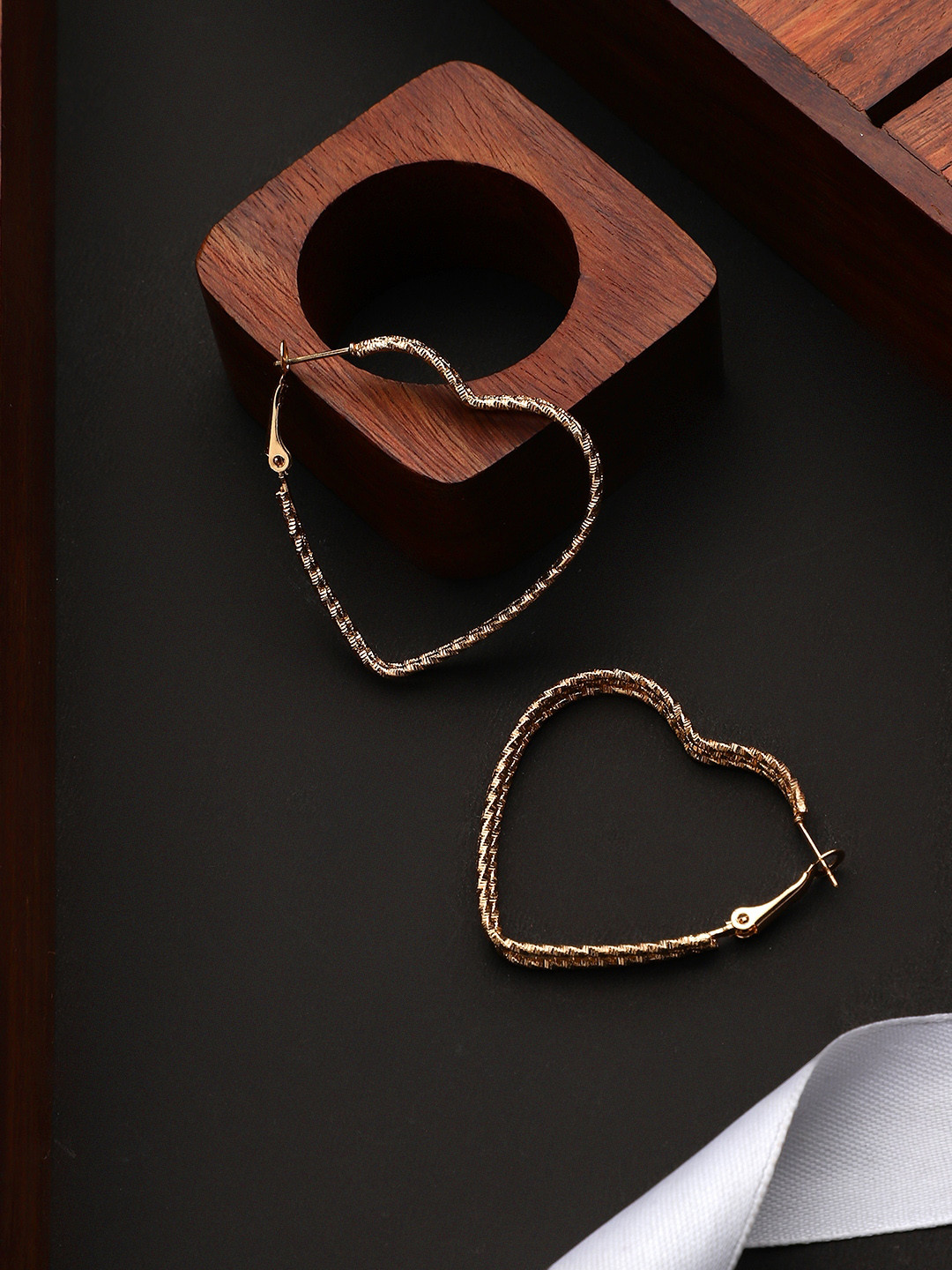 

KACY Gold-Plated Heart Shaped Hoop Earrings
