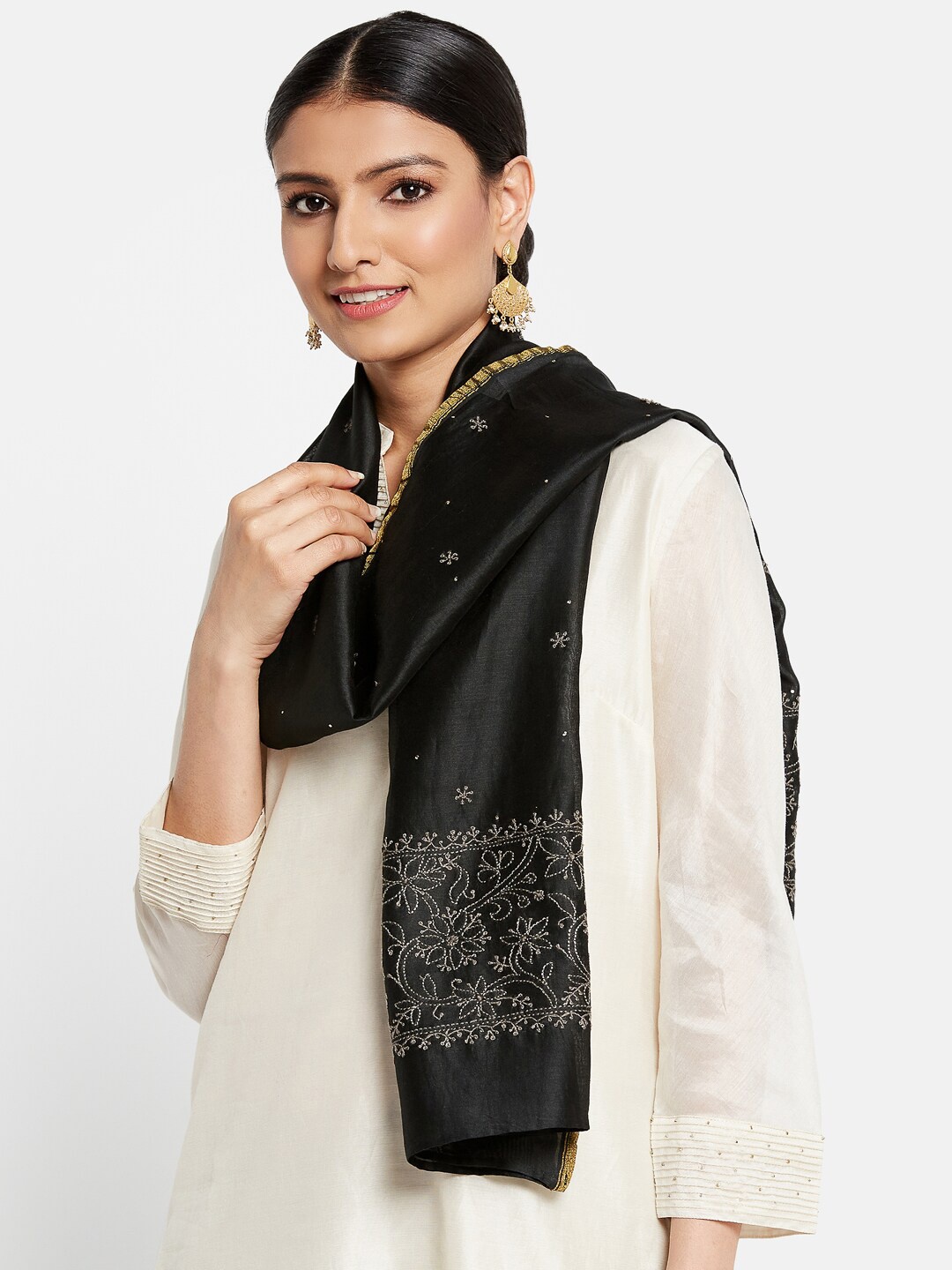 

Fabindia Women Black & White Embroidered Stole