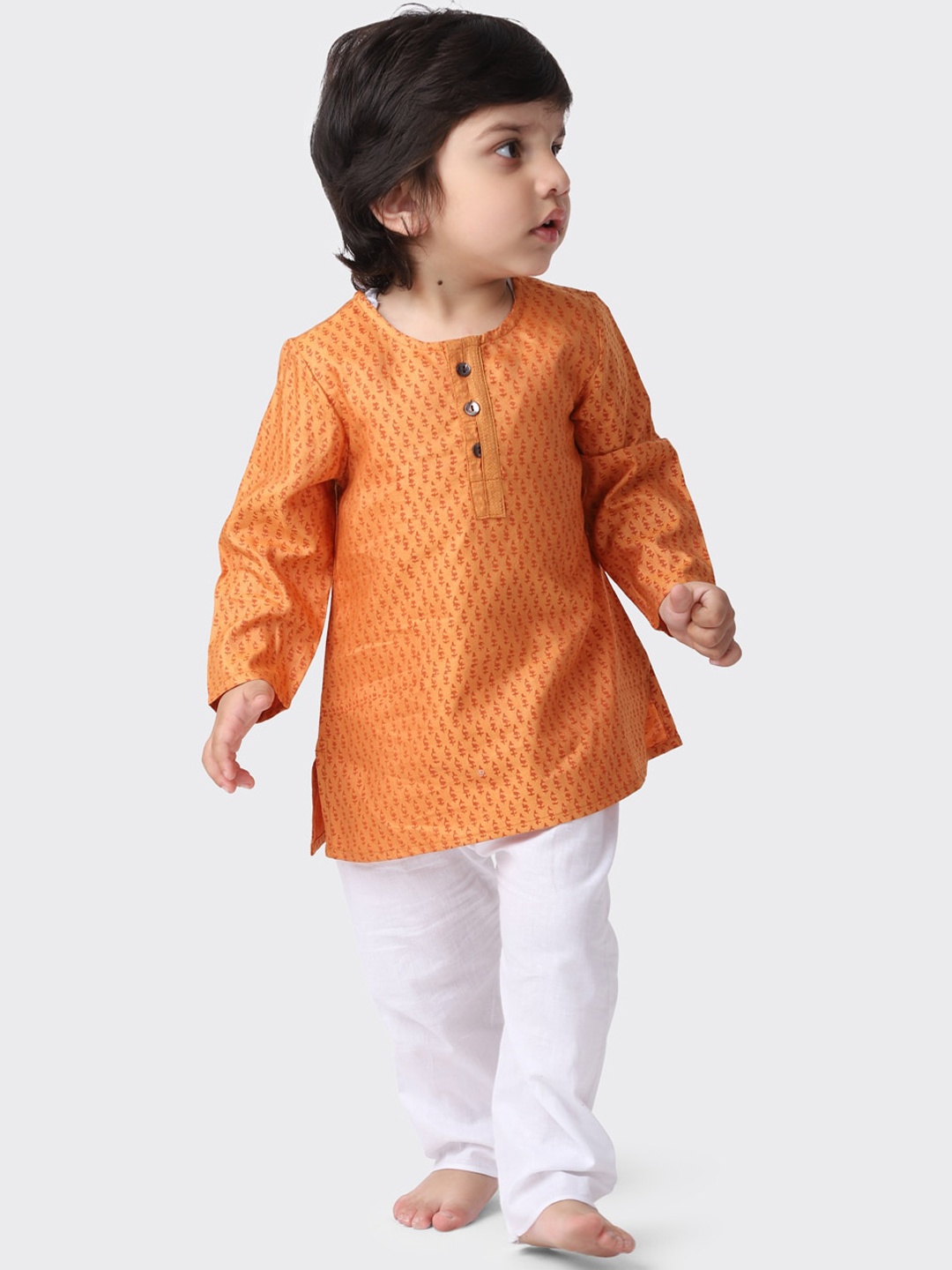 

Fabindia Boys Orange Ethnic Motifs Printed Kurta