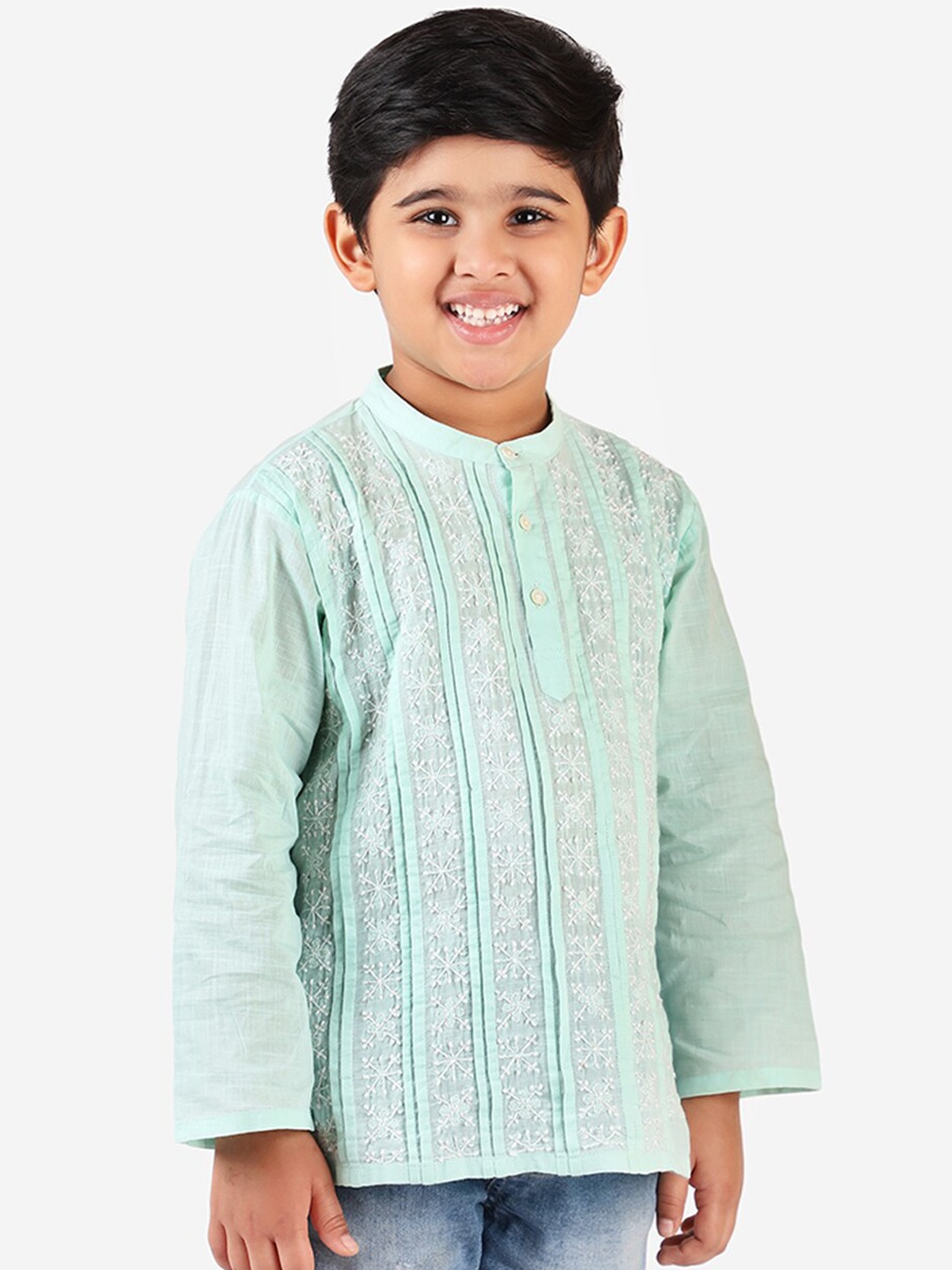 

Fabindia Boys Green Ethnic Motifs Embroidered Thread Work Kurta