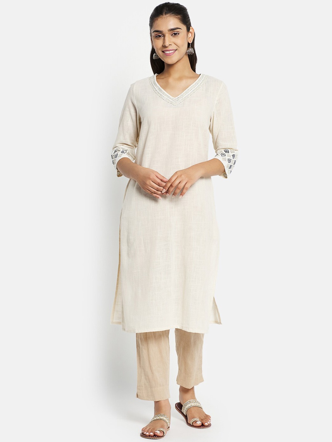 

Fabindia Women White Thread Work Cotton Kurta
