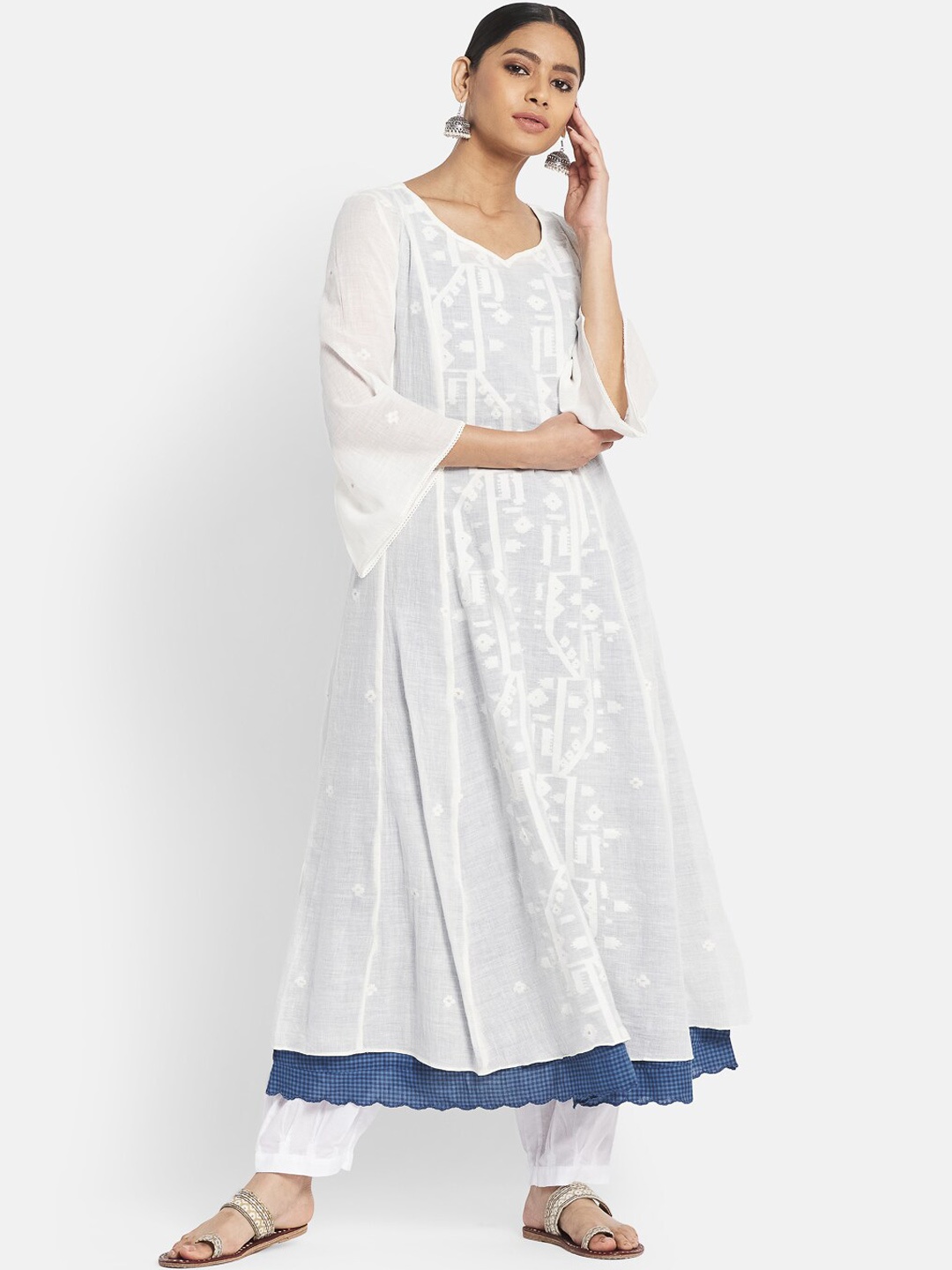 

Fabindia Women Multicoloured Geometric Flared Sleeves Kurta, Multi
