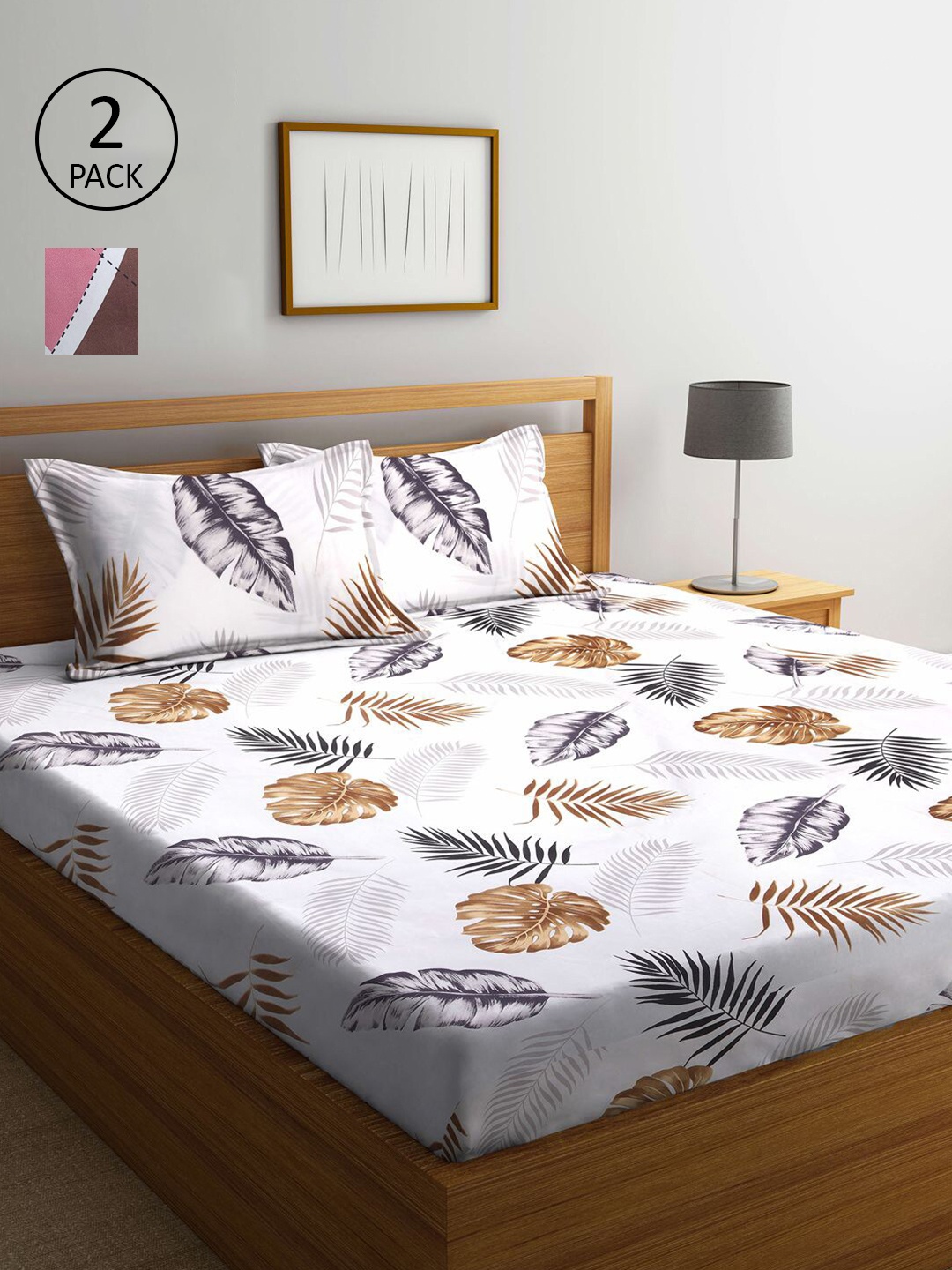 

KLOTTHE White & Blue Geometric 210 TC 2 King Bedsheet with 4 Pillow Covers