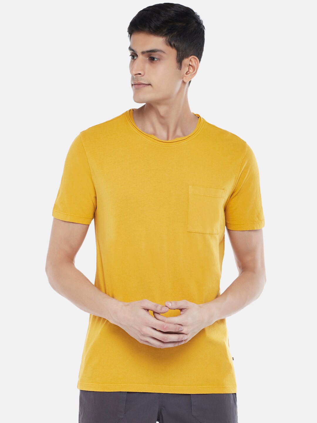 

Urban Ranger by pantaloons Men Mustard Yellow Slim Fit T-shirt