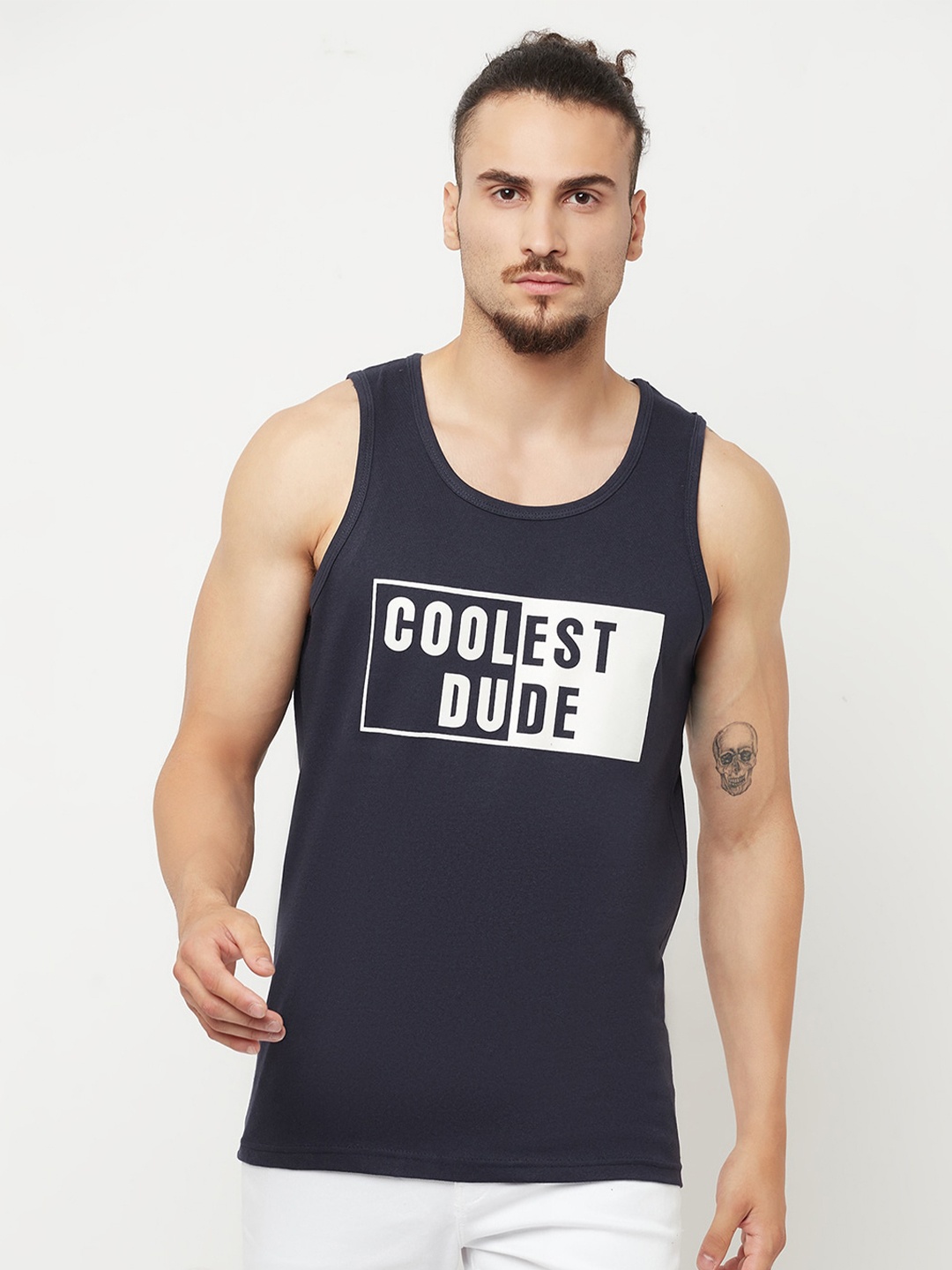 

KAY DEE Men Navy Blue Typography Printed T-shirt