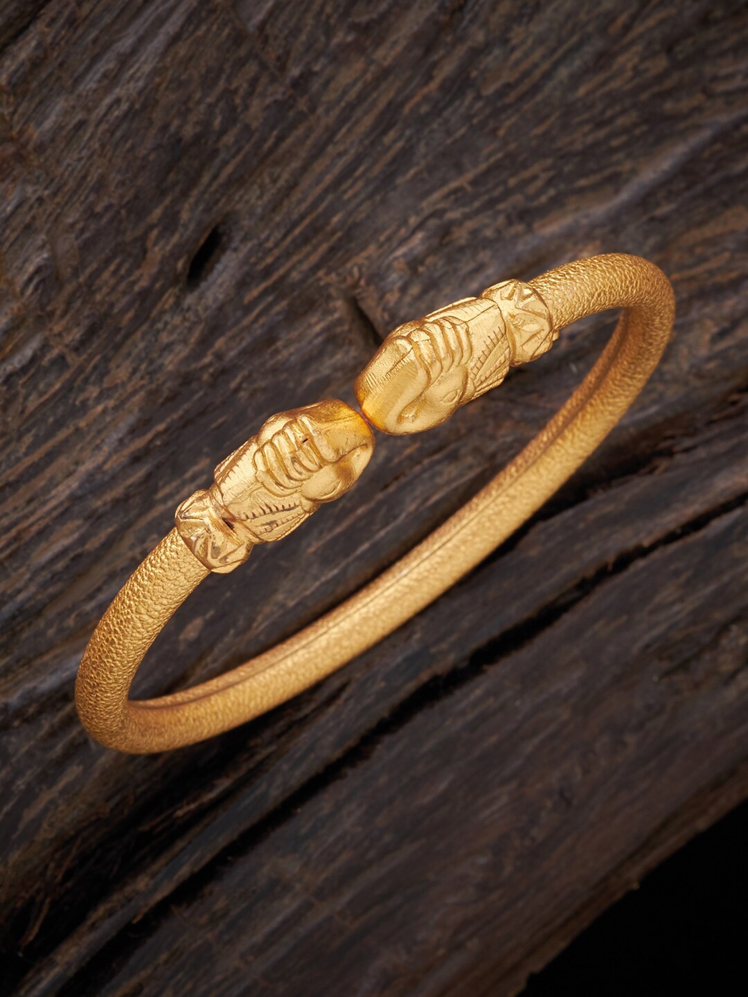 

Kushal's Fashion Jewellery Women Gold-Toned Gold-Plated Kada Bracelet