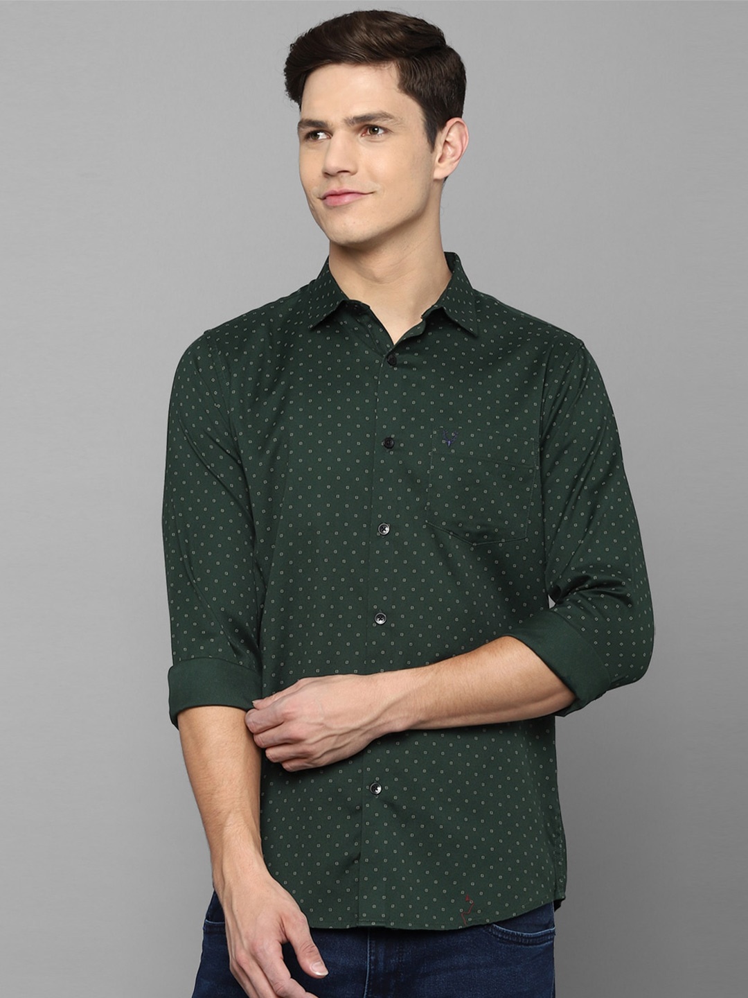 

Allen Solly Men Green Slim Fit Printed Casual Shirt