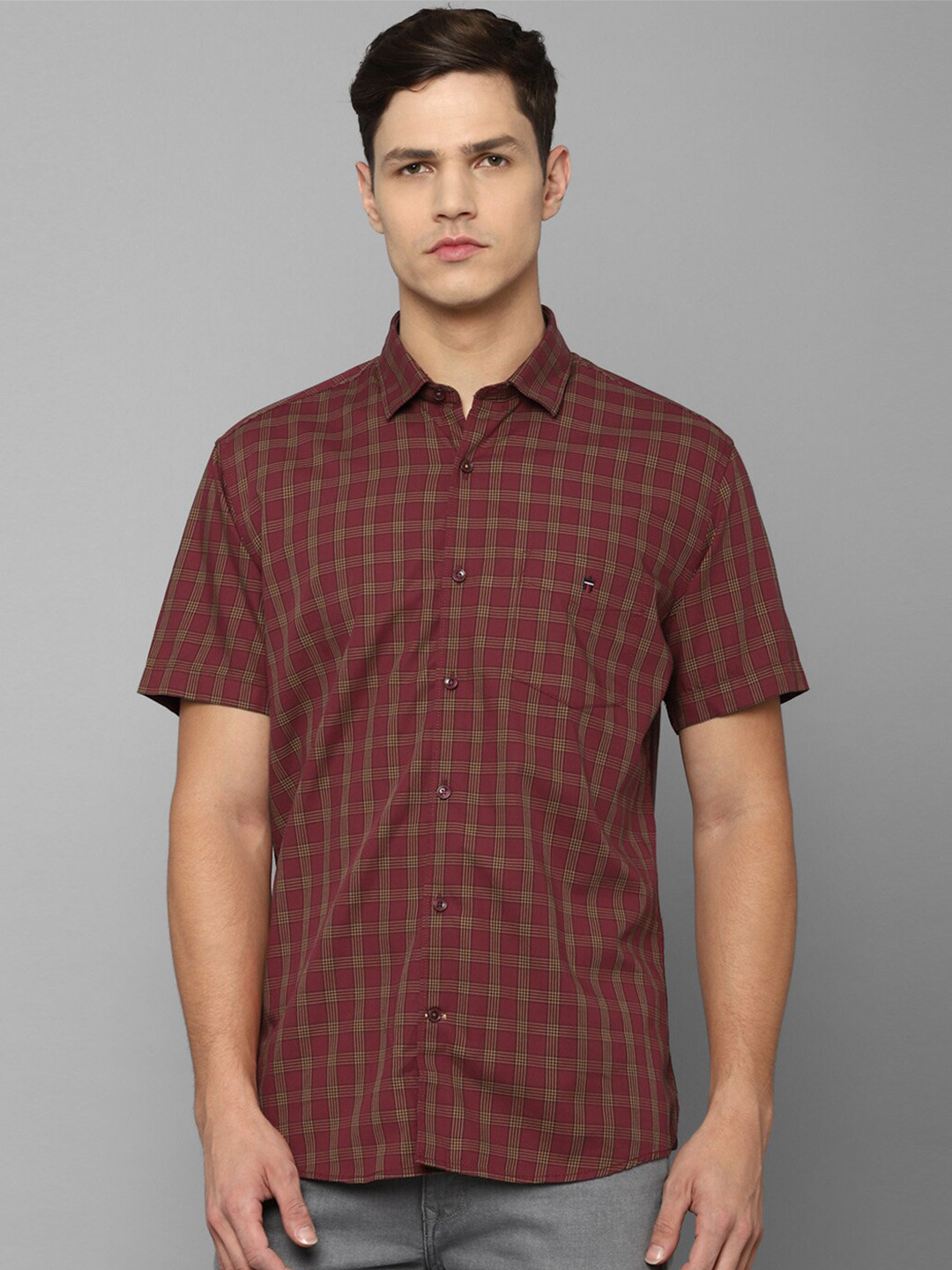 

Louis Philippe Sport Men Maroon Slim Fit Checked Casual Shirt