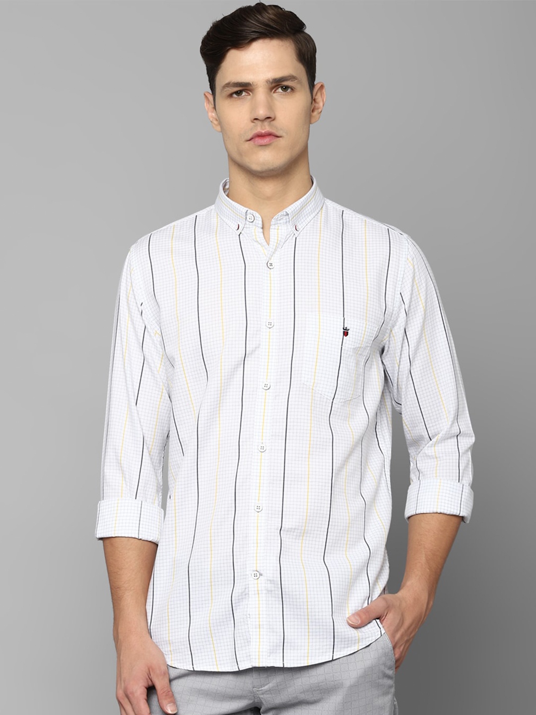 

Louis Philippe Sport Men White Slim Fit Striped Casual Shirt