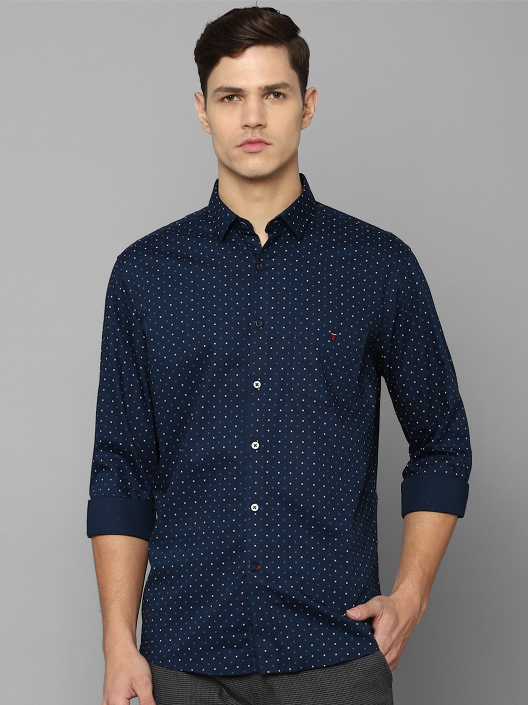 

Louis Philippe Sport Men Navy Blue Slim Fit Printed Casual Shirt