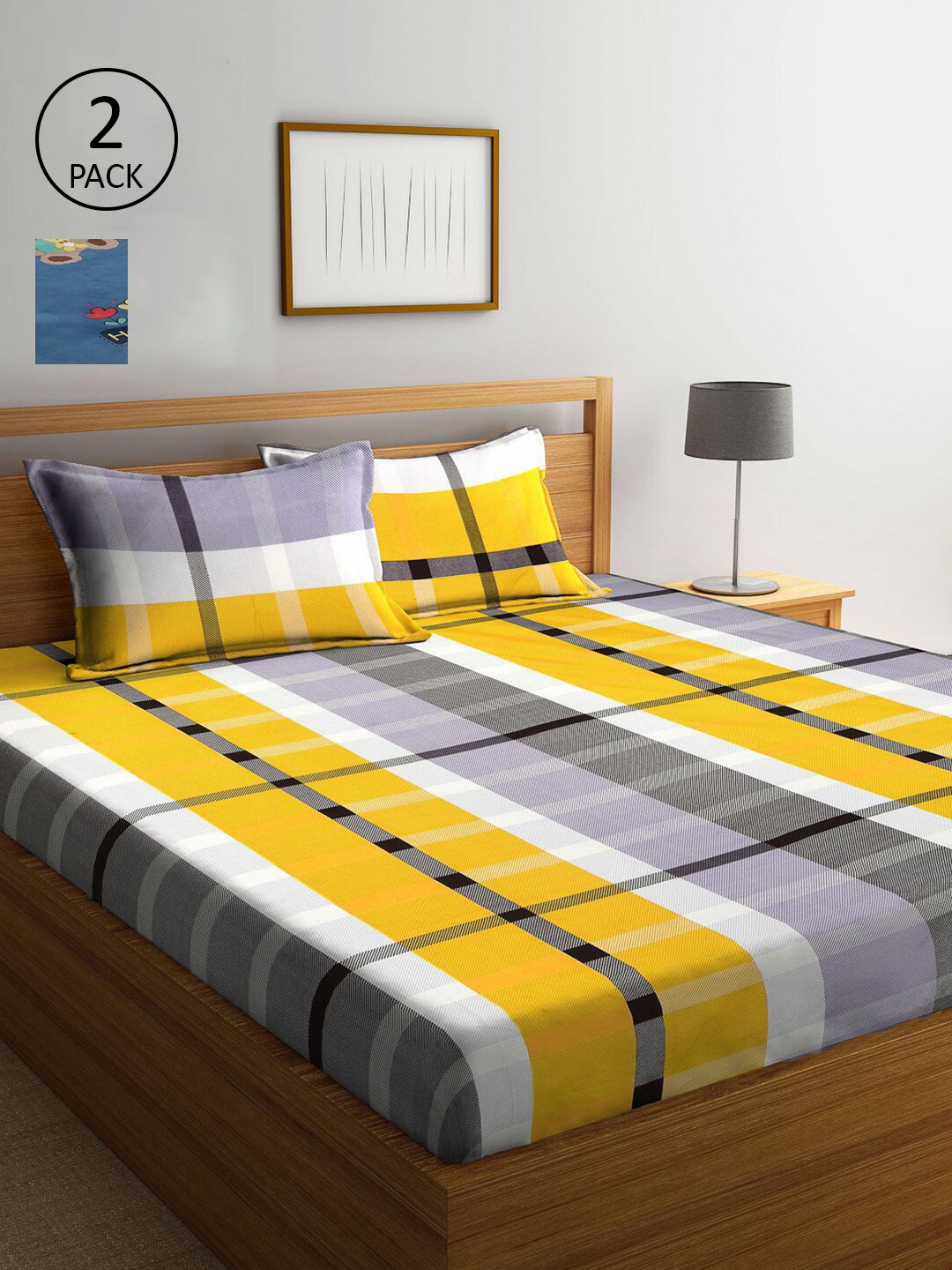 

KLOTTHE Blue & White Geometric 210 TC 2 King Bedsheet with 4 Pillow Covers