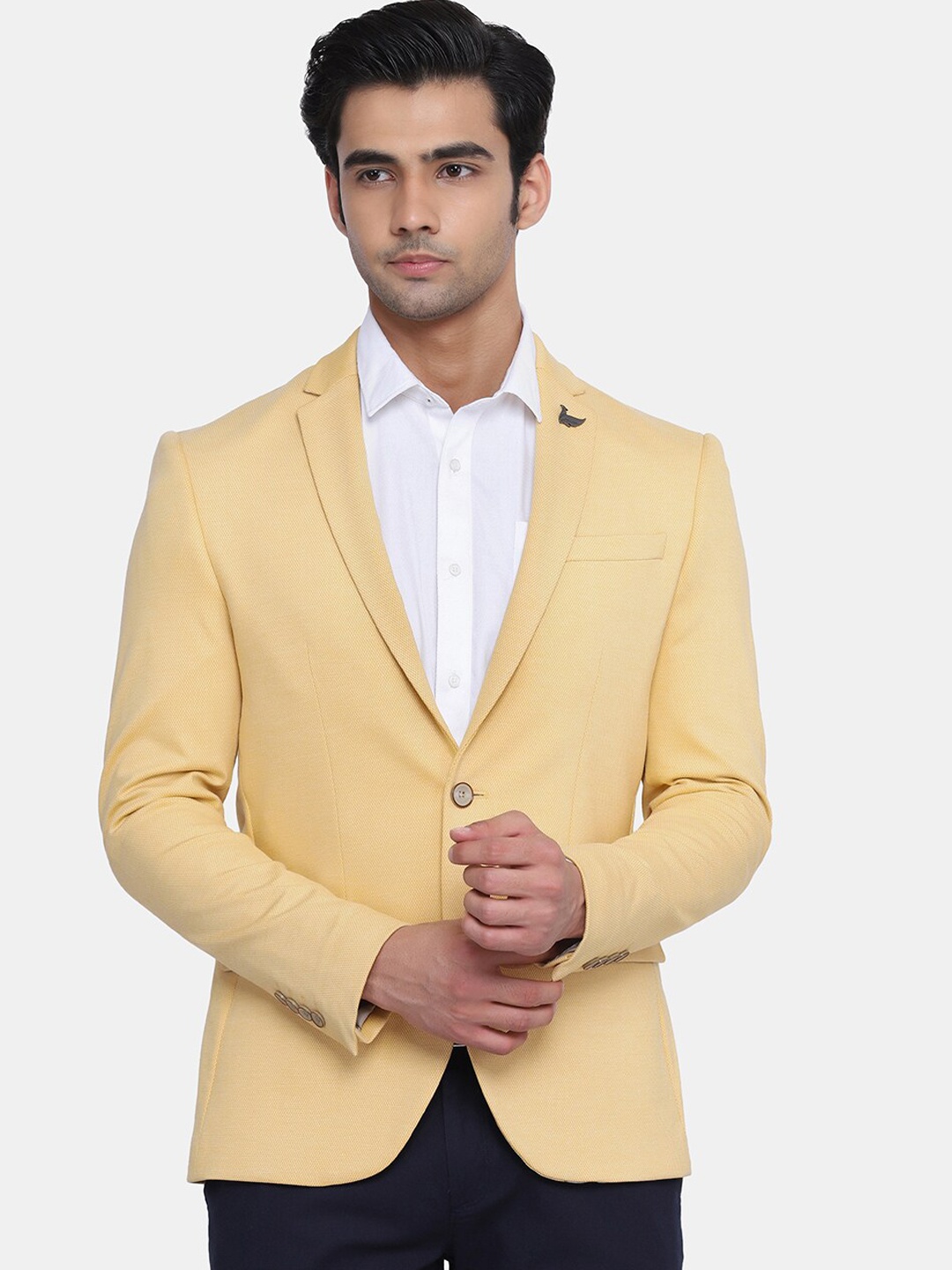 

Blackberrys Men Yellow Solid Single-Breasted Slim-Fit Blazer