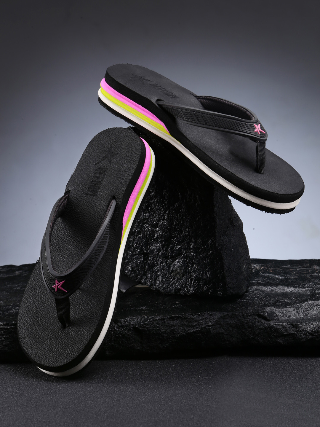 

REFOAM Women Black Thong Flip-Flops