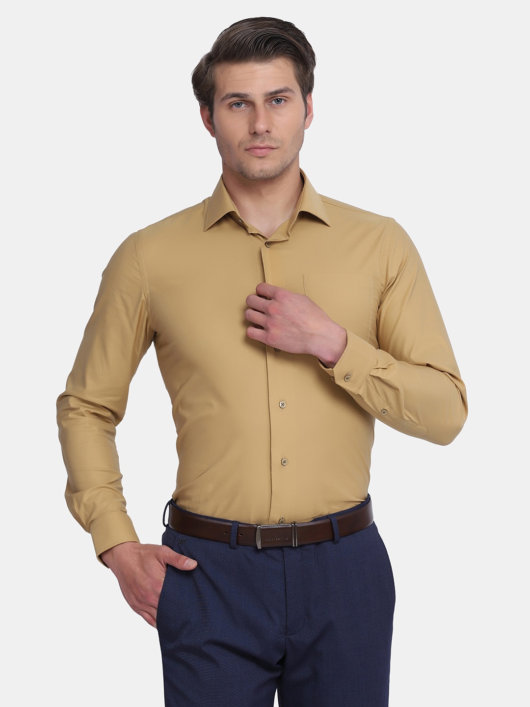 

Blackberrys Men Beige India Slim Fit Formal Shirt