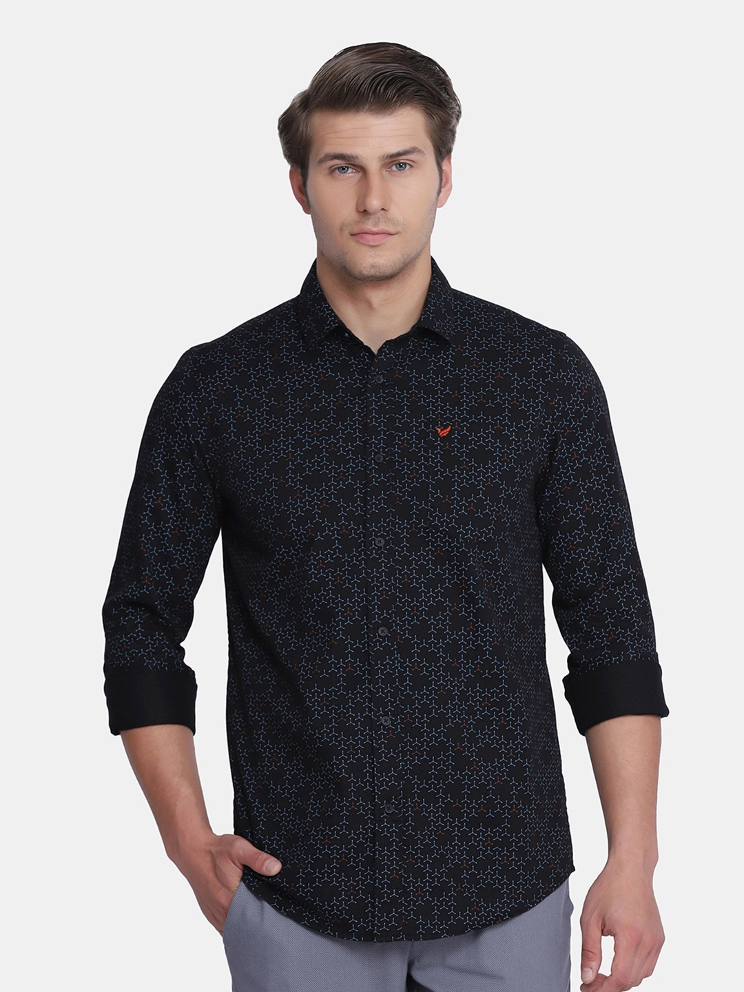 

Blackberrys Men Black Slim Fit Printed Casual Shirt