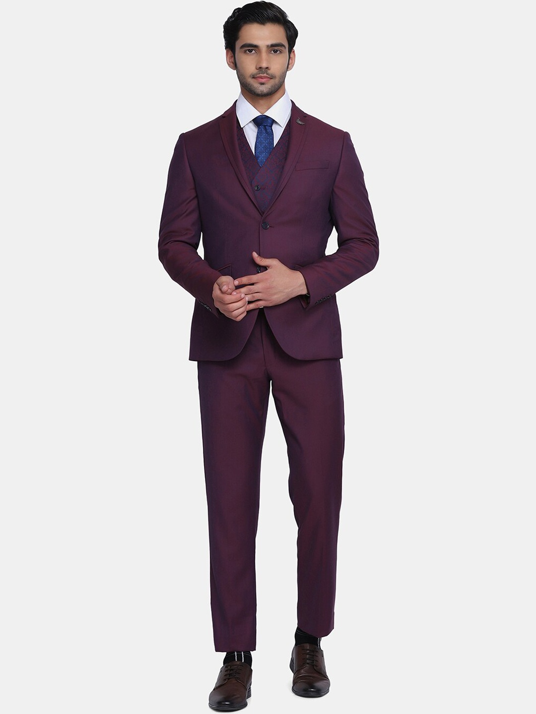 

Blackberrys Ritman 4 Pcs Luxe Multitude 6X Textured Formal Suit, Burgundy