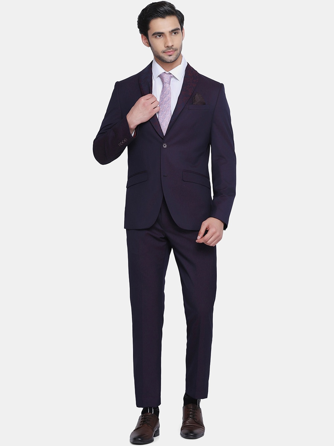 

Blackberrys Men 2 Piece Burgundy Self Design Slim Fit Formal Suit
