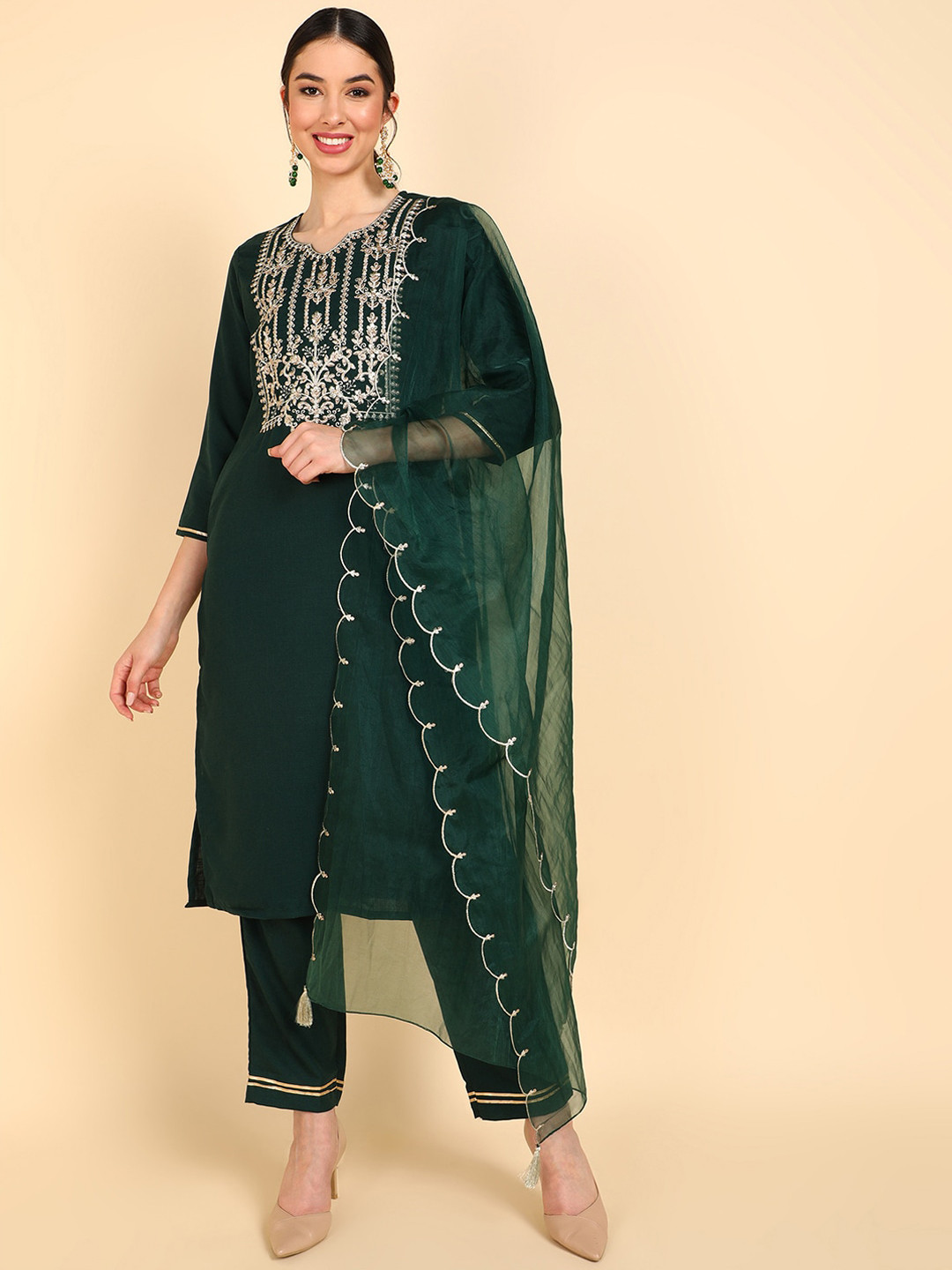 

AHIKA Women Green Ethnic Motifs Yoke Design Kurta with Trousers & With Dupatta