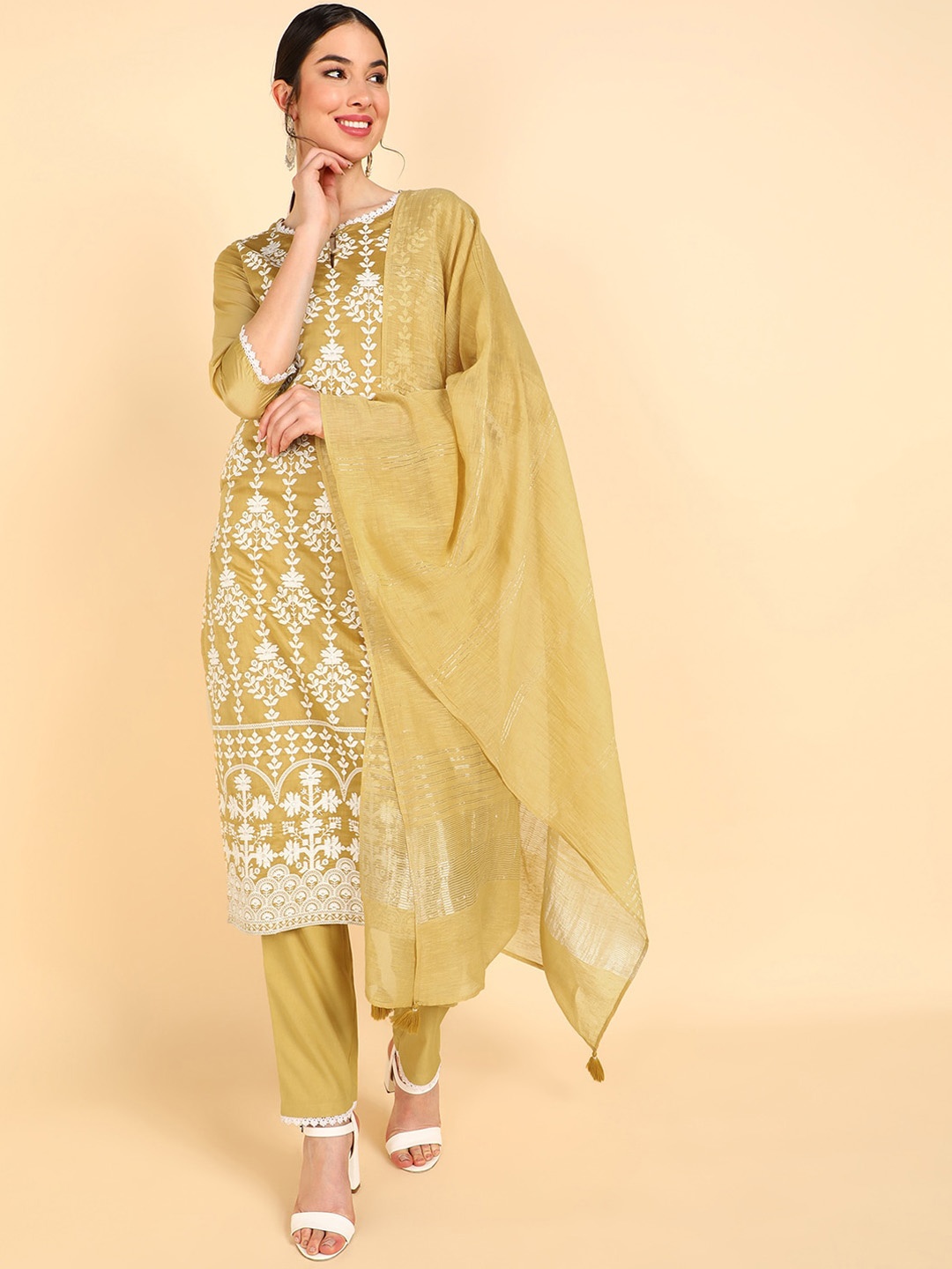 

AHIKA Women Olive Green Floral Embroidered Kurta with Trousers & With Dupatta