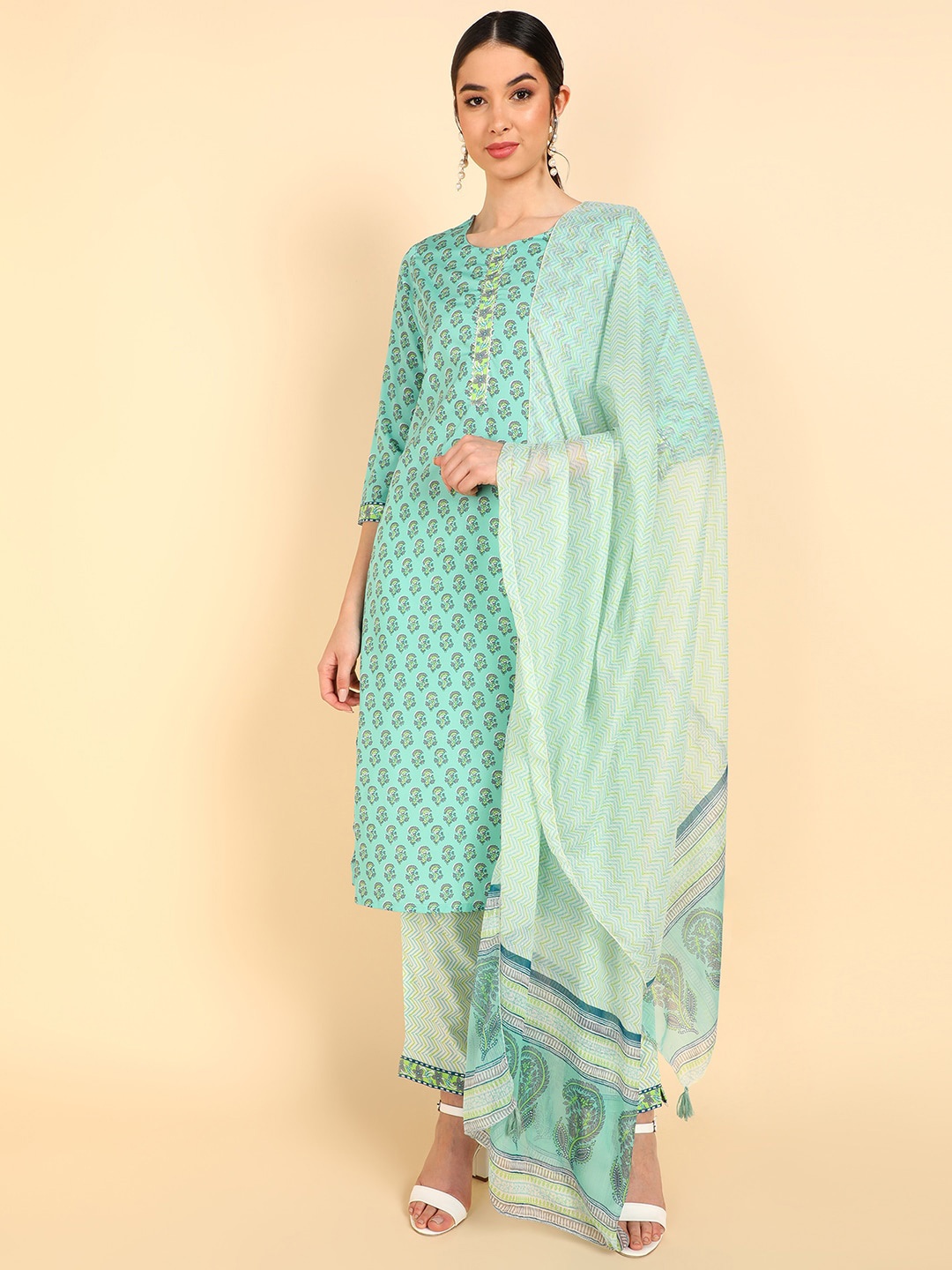 

AHIKA Women Sea Green Floral Printed Kurta with Trousers & With Dupatta