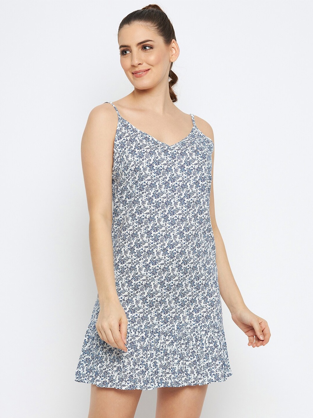 

Hypernation White Printed Nightdress