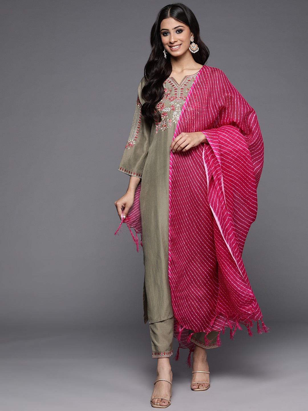 

Varanga Women Green Floral Embroidered Thread Work Silk Crepe Kurta with Trousers & With Dupatta