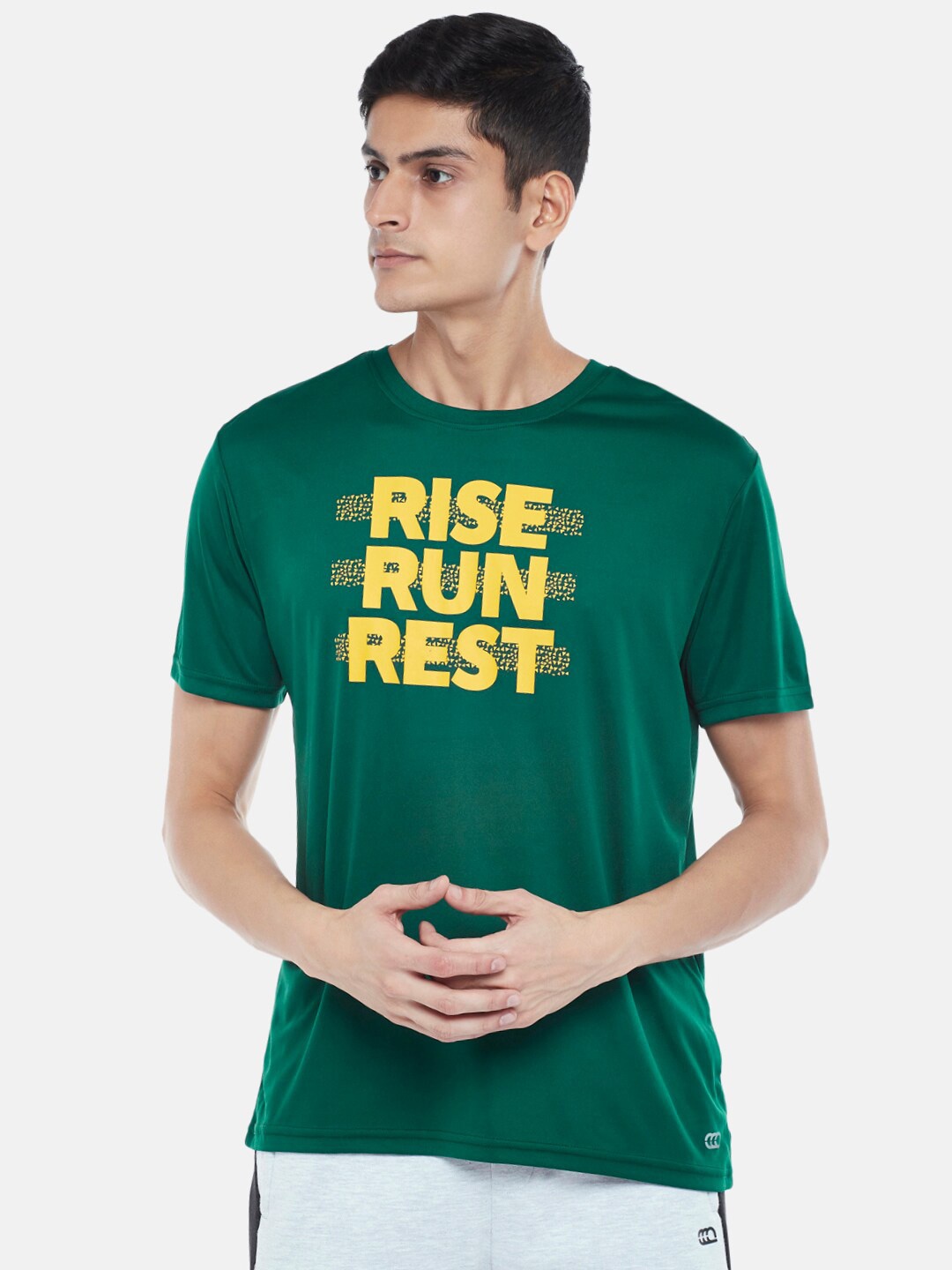 

Ajile by Pantaloons Men Green & Yellow Typography Printed Slim Fit T-shirt