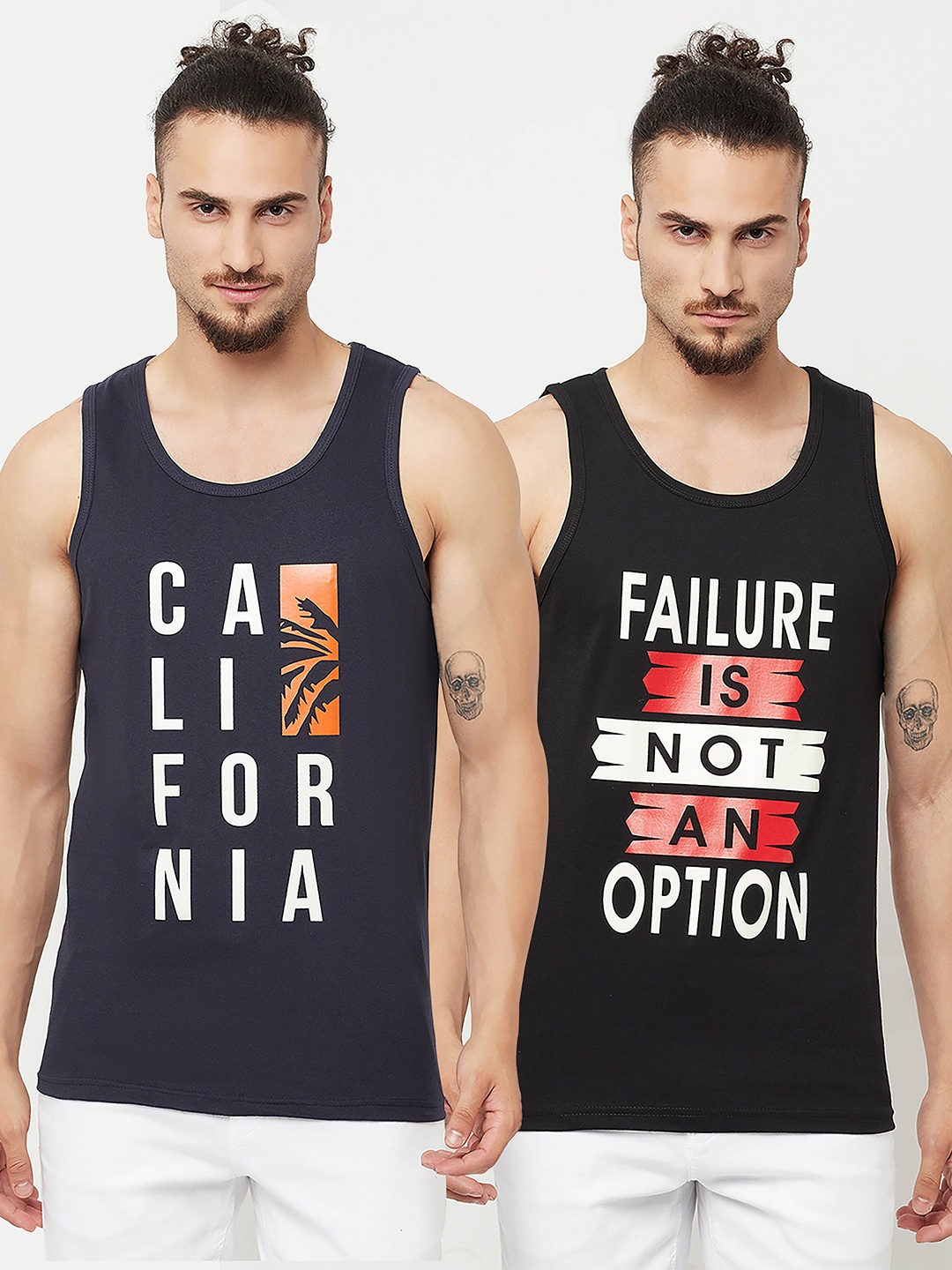 

KAY DEE Men Navy Blue & Black Typography Set Of 2 Printed Pure Cotton Slim Fit T-shirt