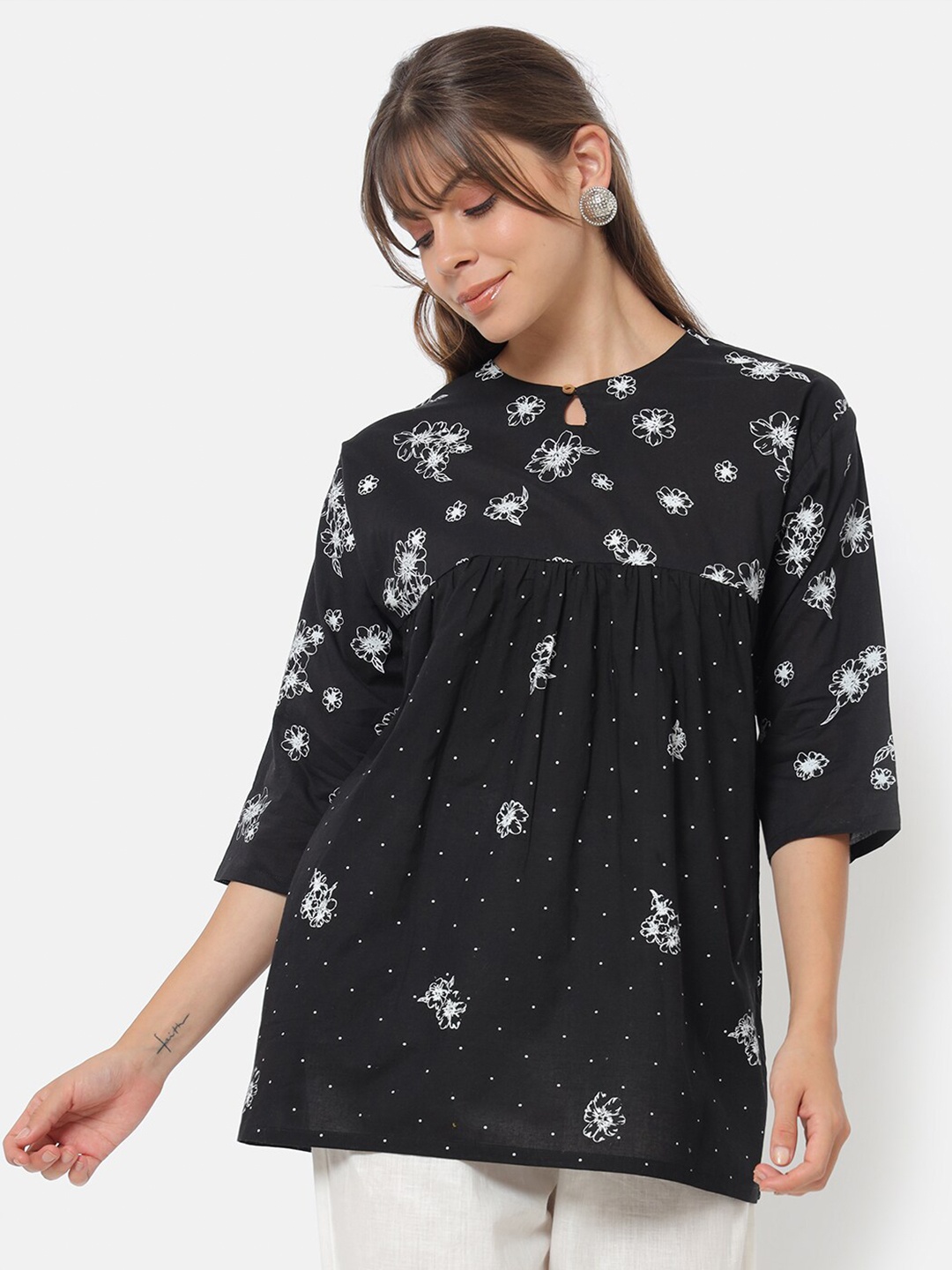 

Saaki Black & White Print Top