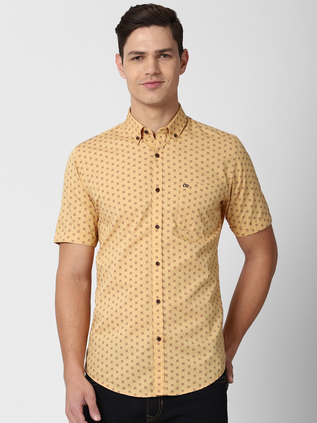 

Peter England Casuals Men Orange Slim Fit Printed Pure Cotton Casual Shirt