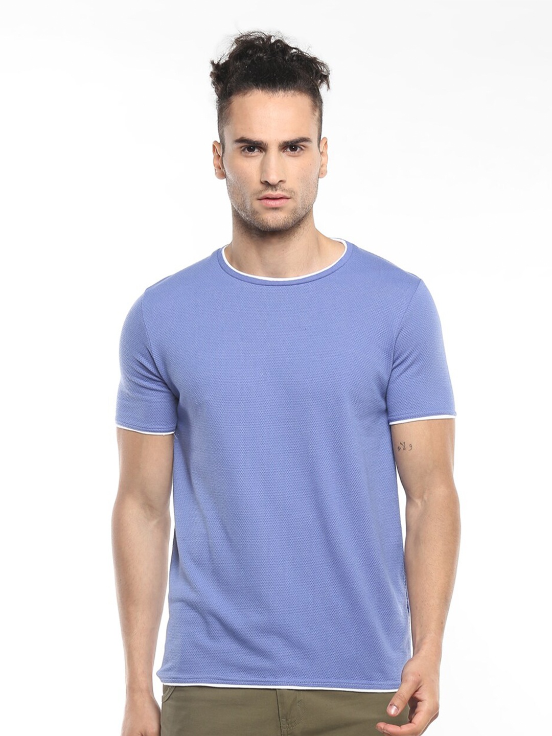 

Alan Jones Men Blue Solid Slim Fit T-shirt