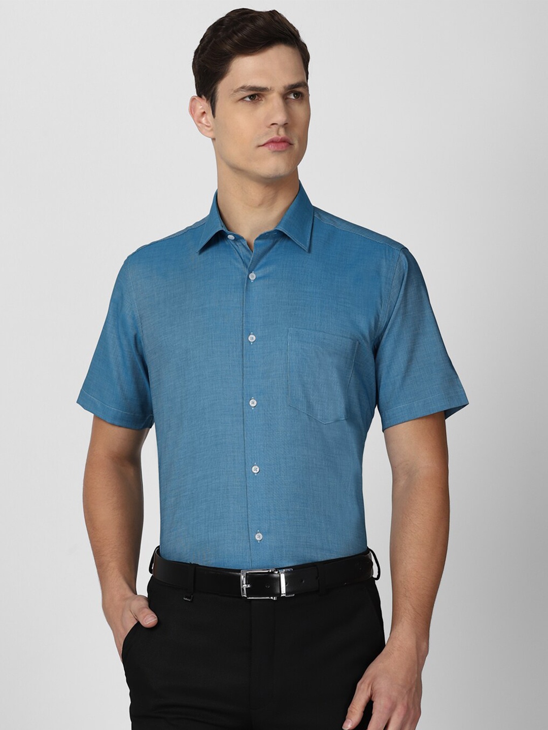 

Van Heusen Men Blue Solid Formal Shirt